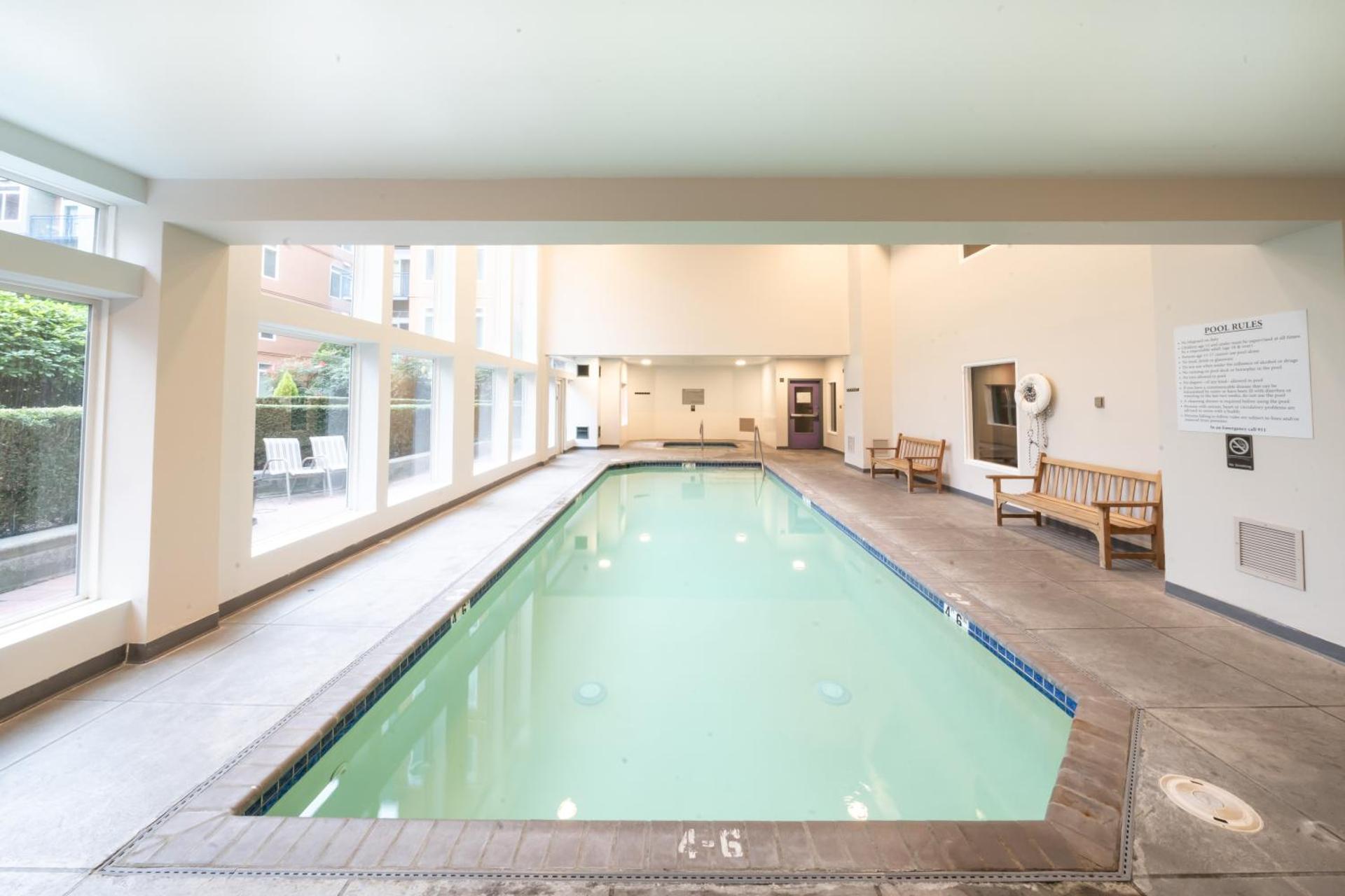 Modern Downtown Top Floor Penthouse With Bay Views