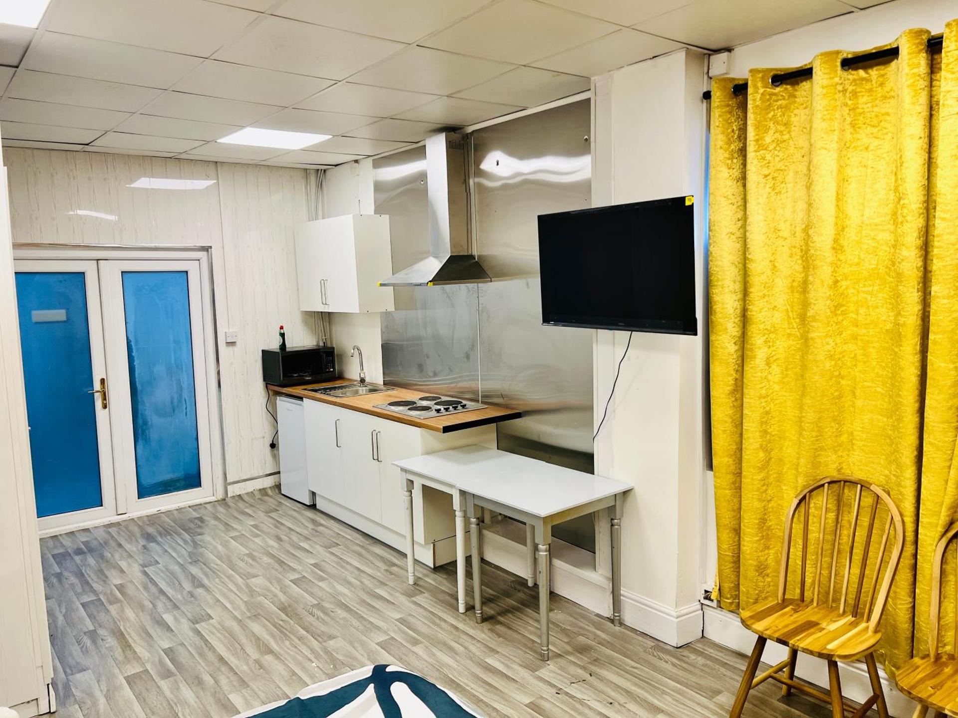 Kitchen or kitchenette