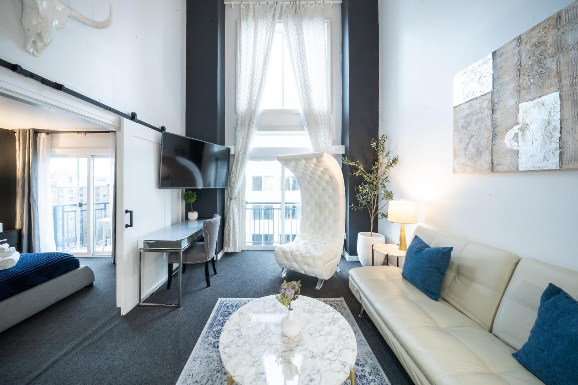 Space Needle Downtown Modern Top Story Penthouse