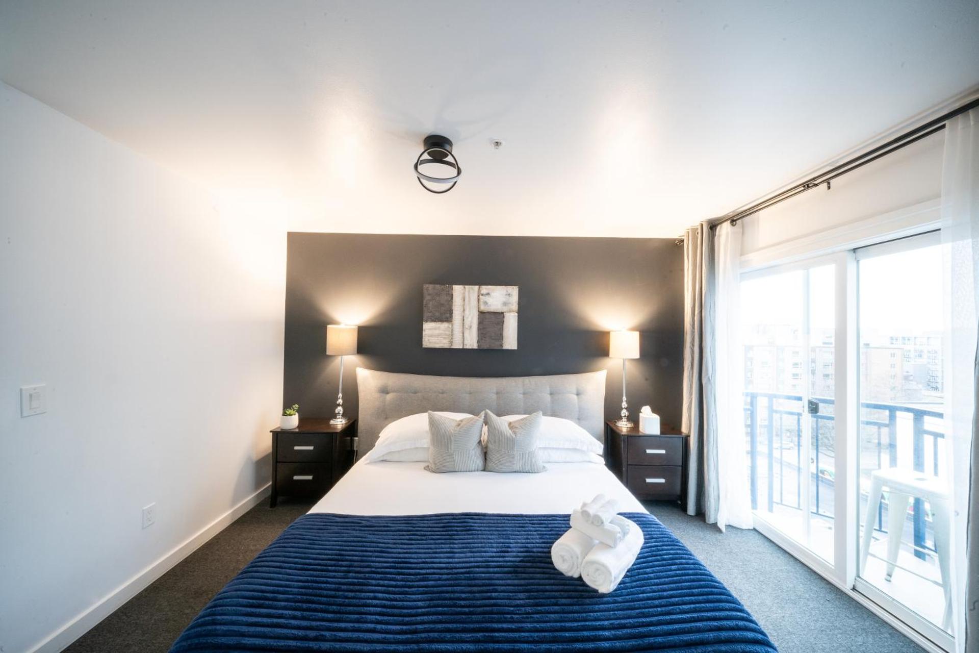 Space Needle Downtown Modern Top Story Penthouse