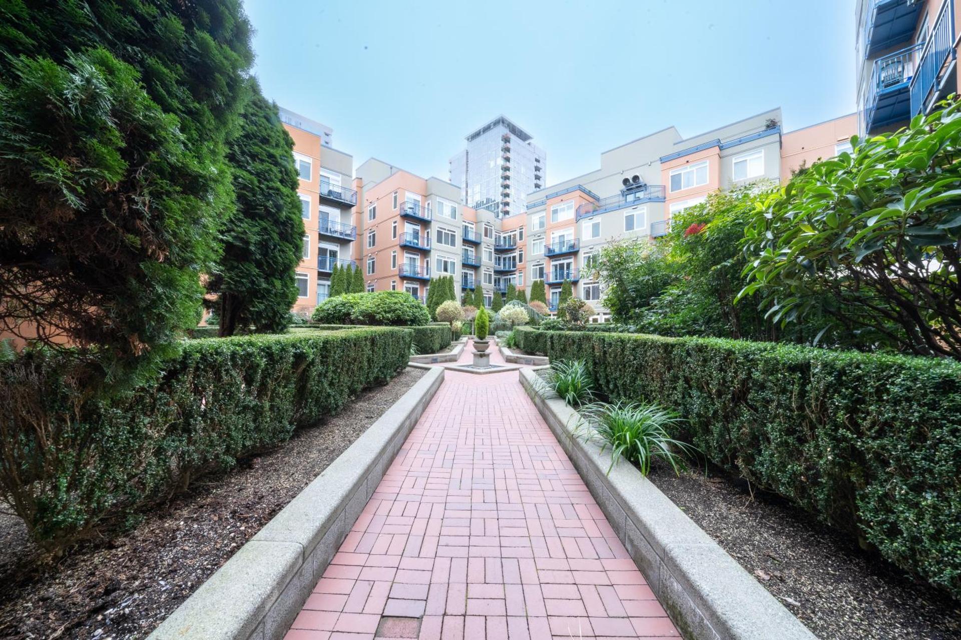 Space Needle Downtown Modern Top Story Penthouse