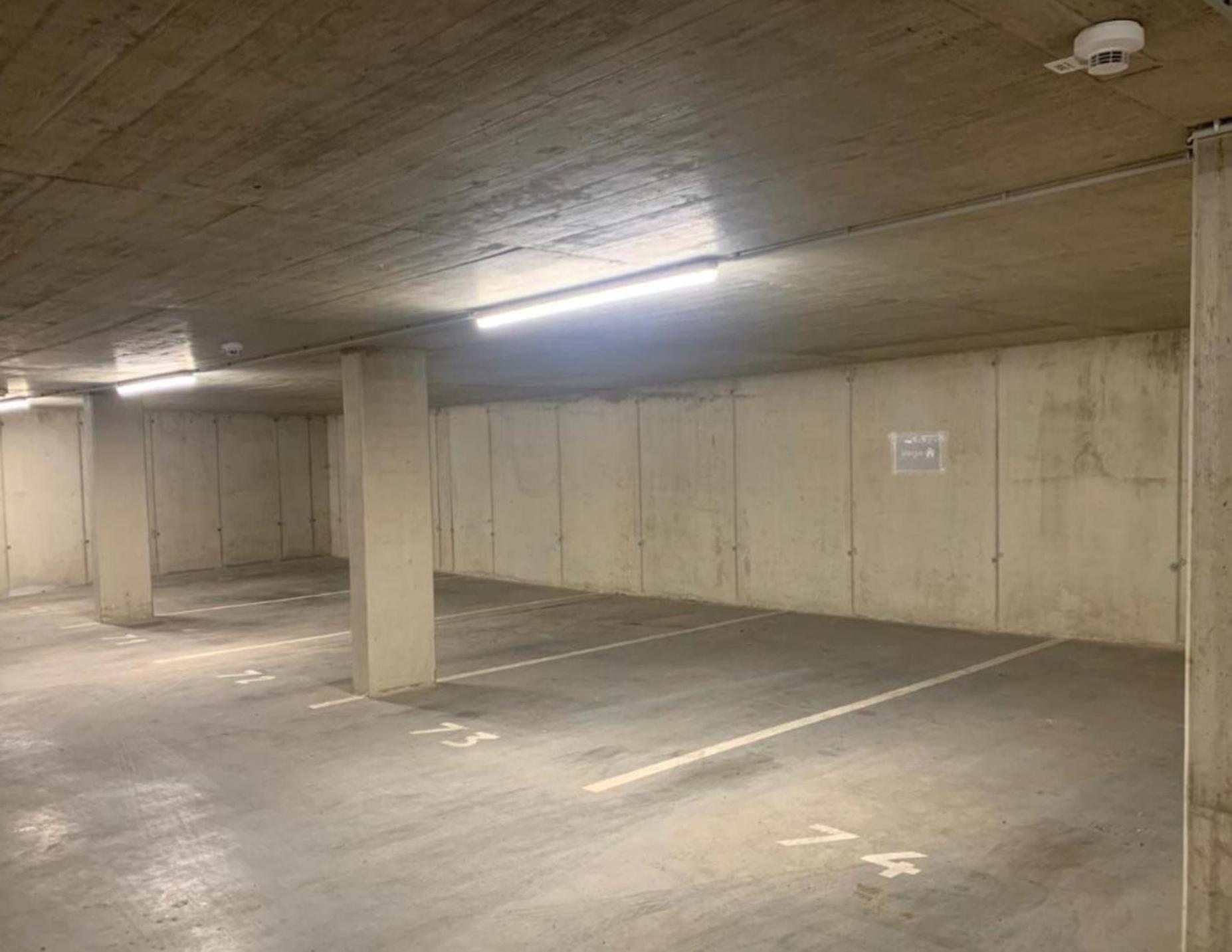 Vega - Free Parking - Self Checkin