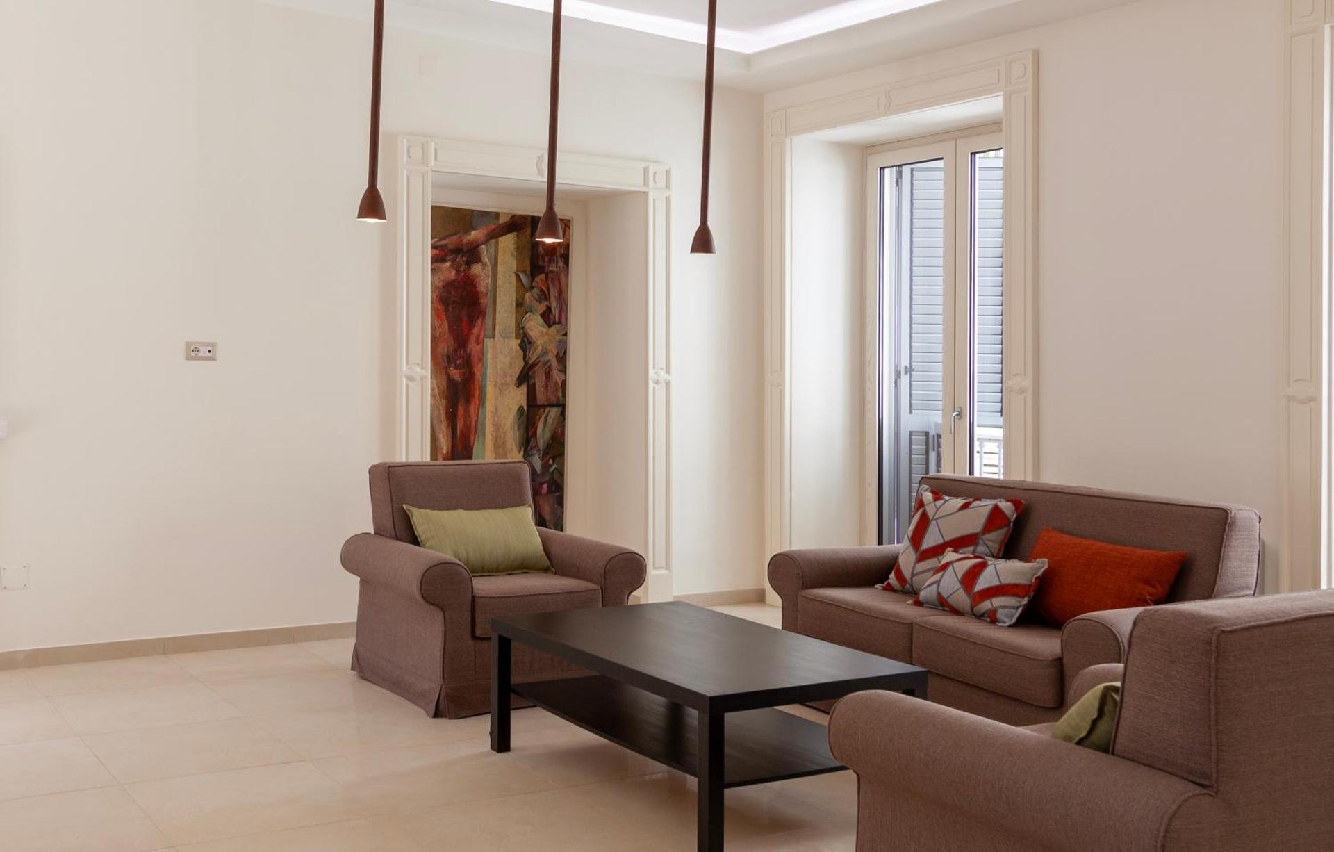 Communal lounge/ TV room