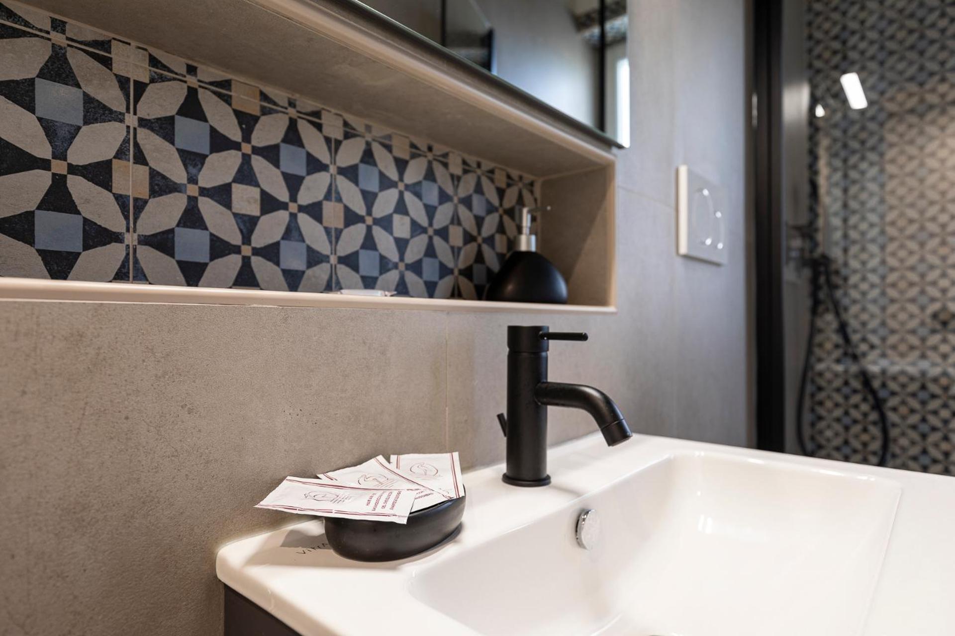 CentroNovara Free Netflix-Wi-Fi