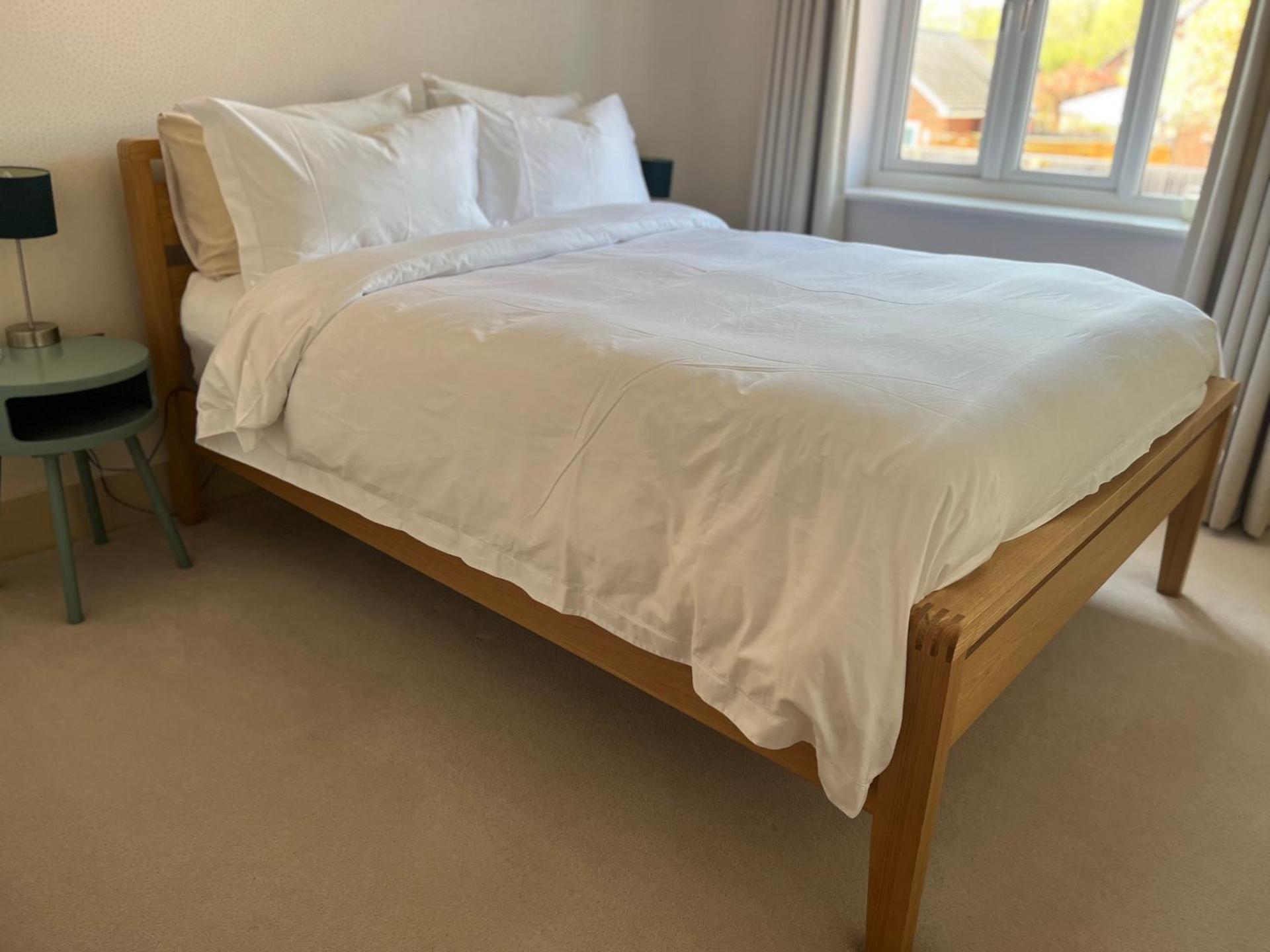 Bright, modern & close to historic town