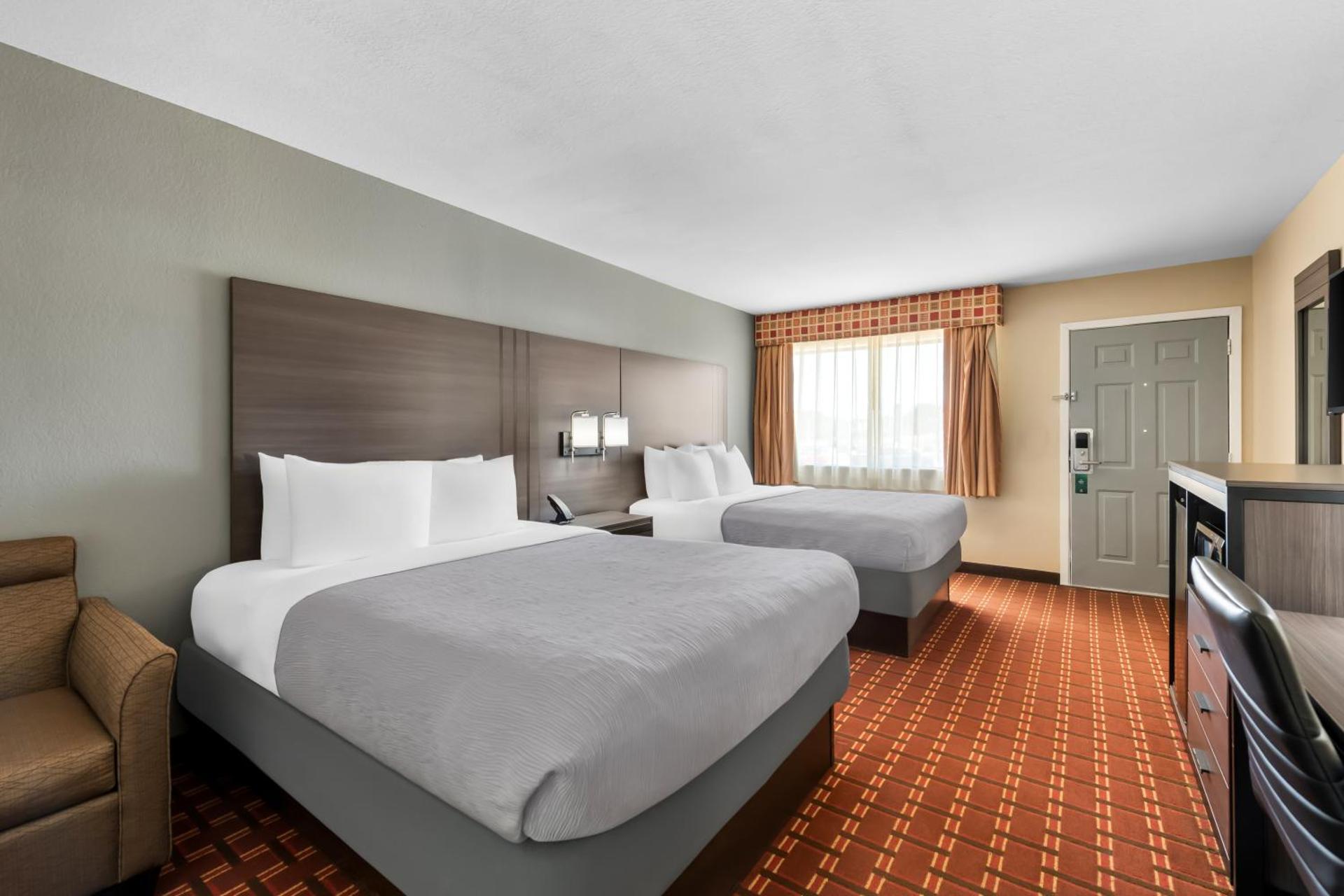 Queen Room with Two Queen Beds - Non-Smoking