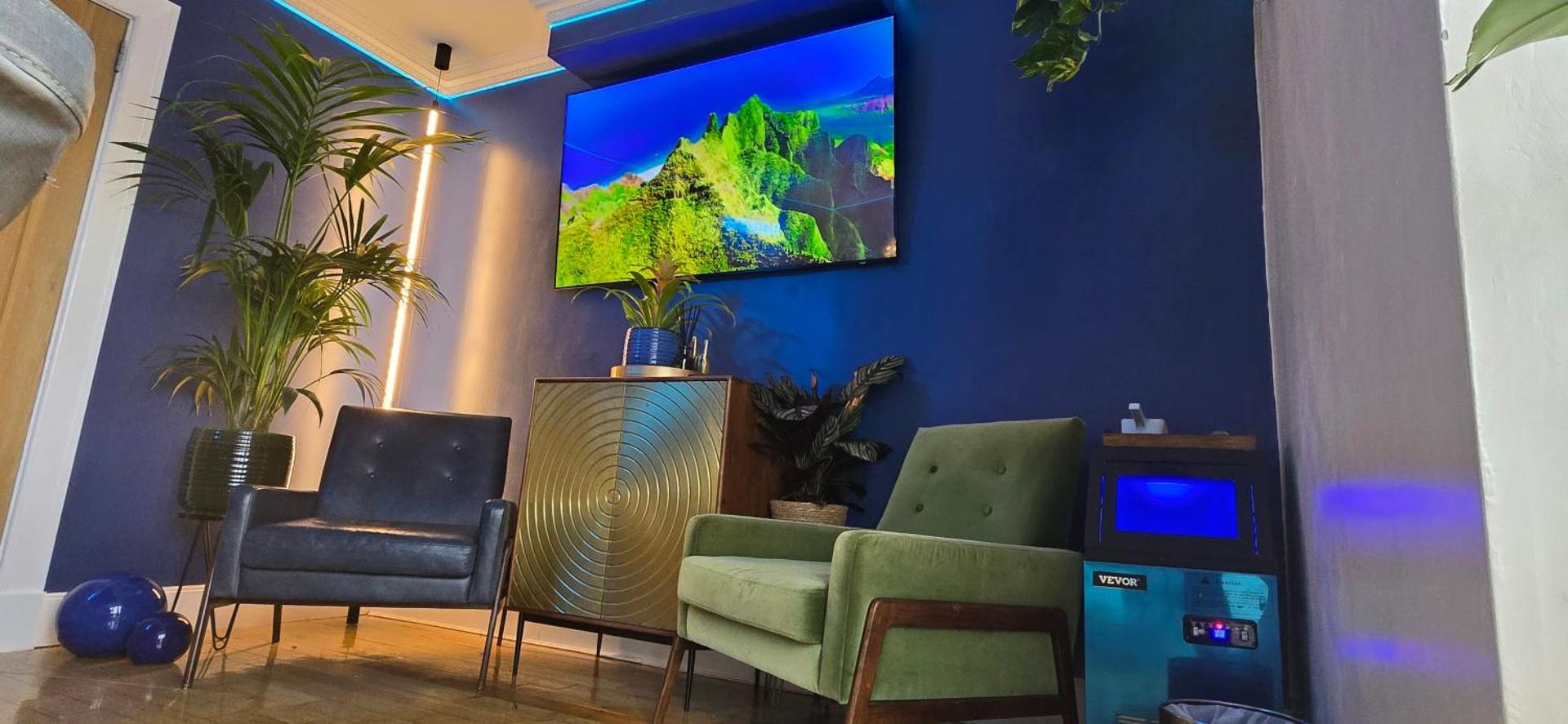 The NEW Blue Horse Suite at The Grumpy Schnauzer B&B Luxury Private Indoor Hot Tub Breakfast in Bed