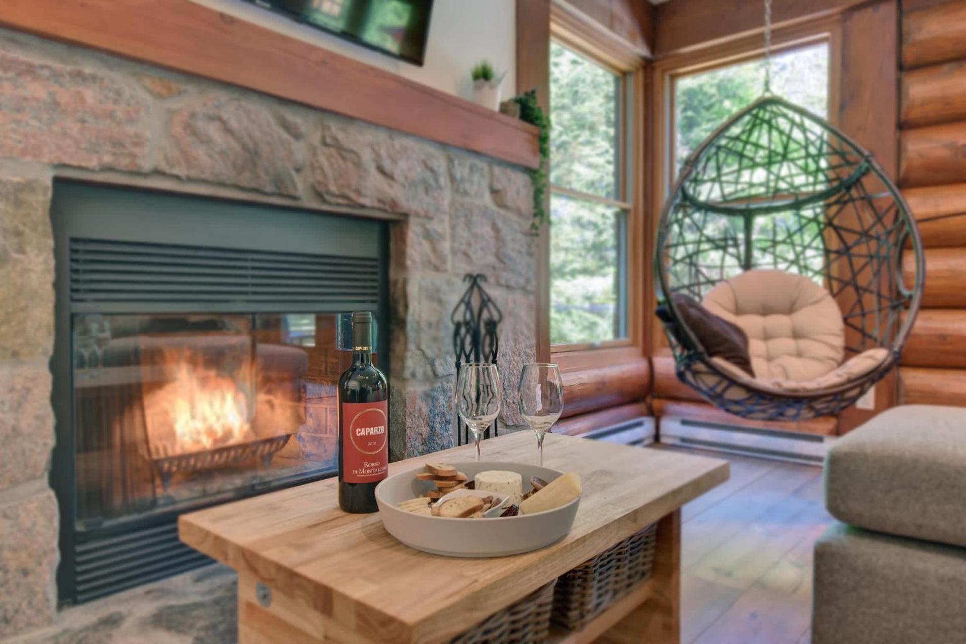 Family friends lake access & hot tub