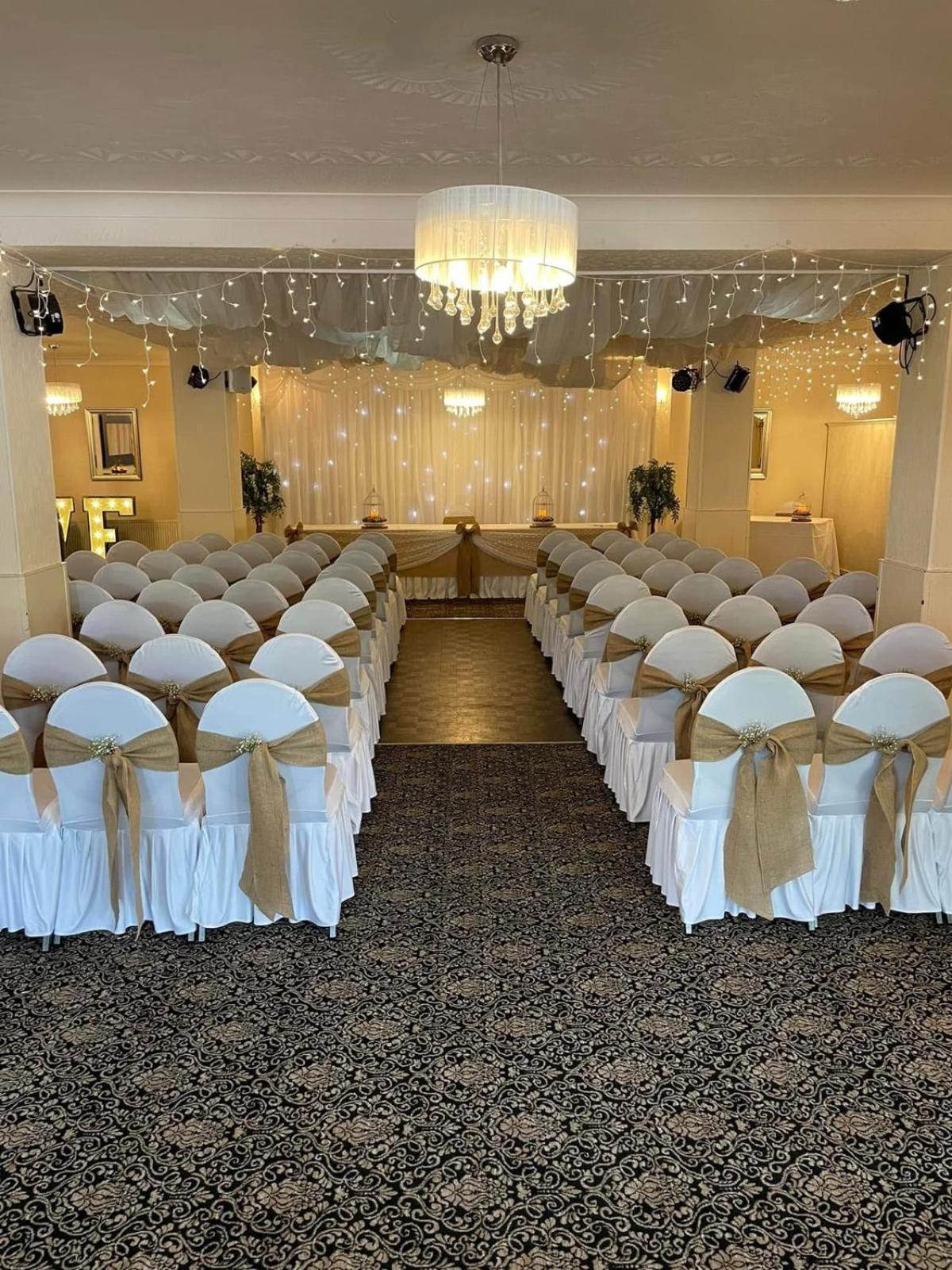 White Hart Llandeilo