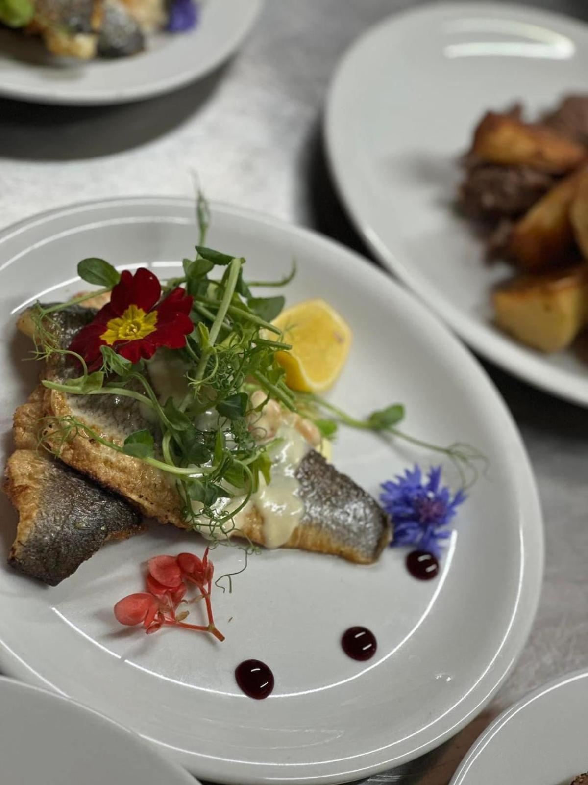 White Hart Llandeilo