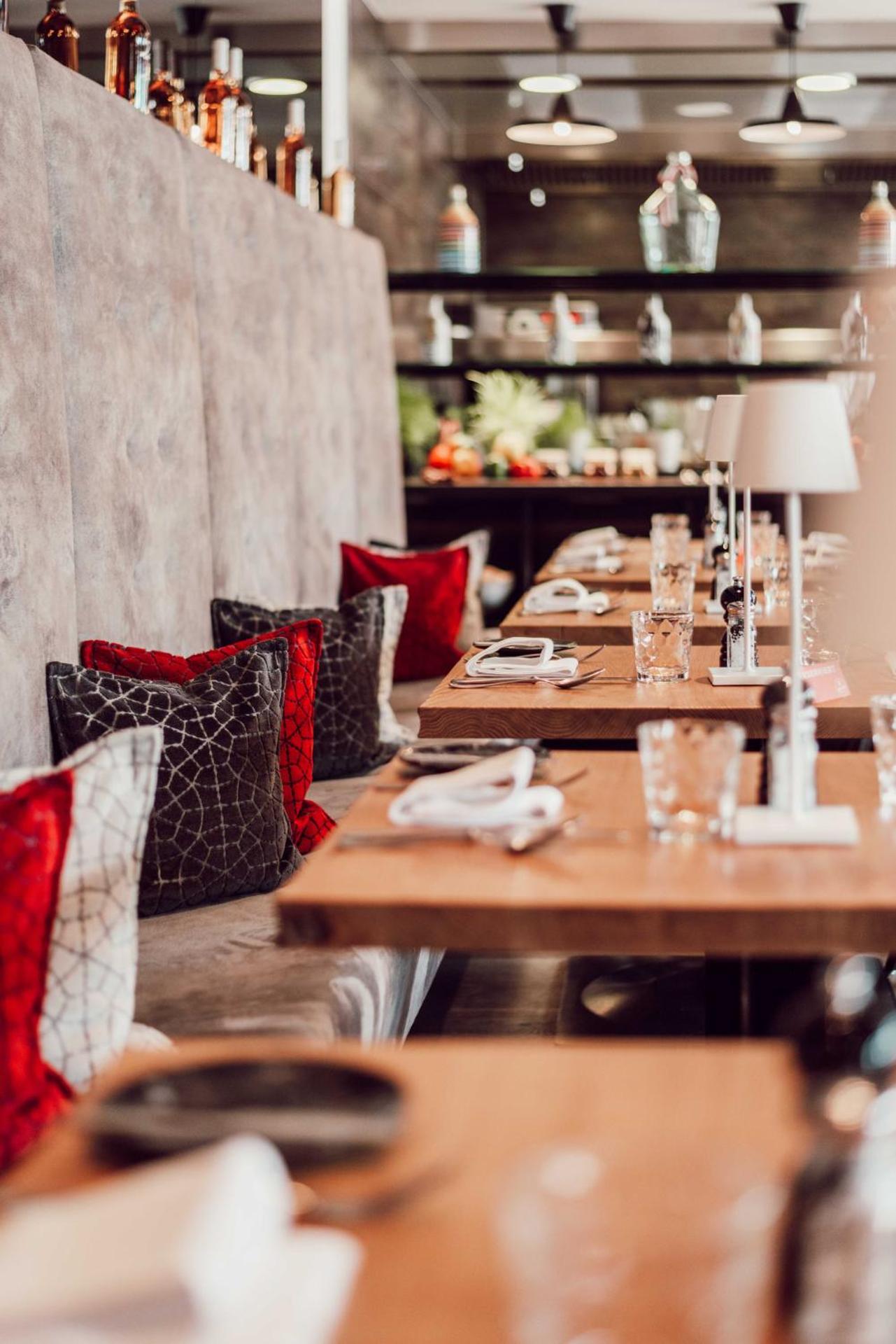 Restaurant/places to eat