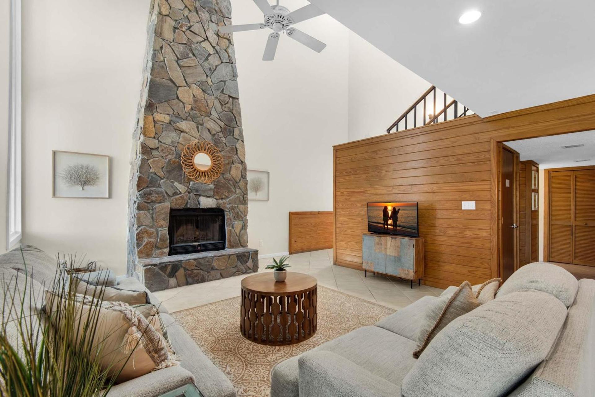 Shoreline Towers Townhouse 4-4