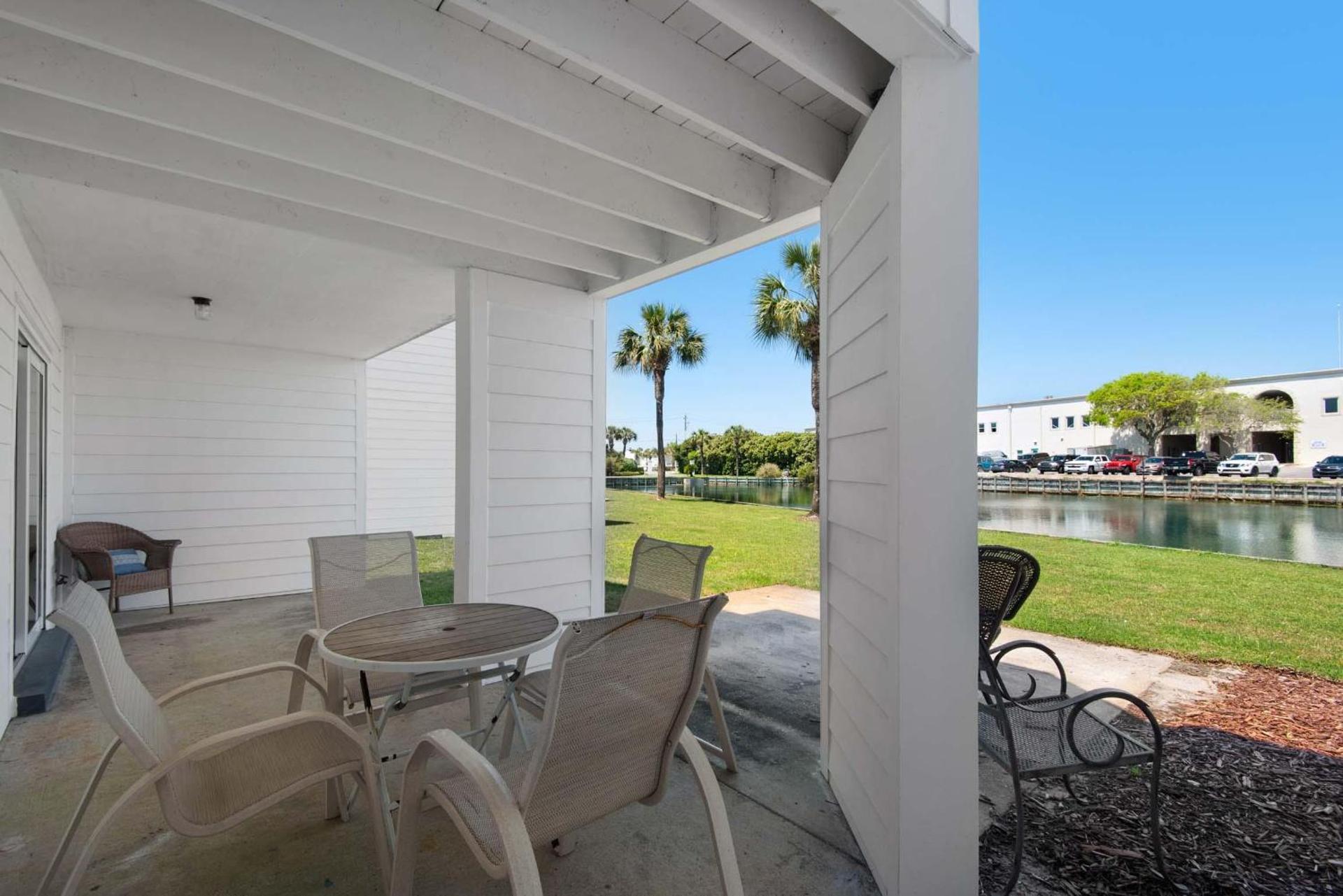 Shoreline Towers Townhouse 4-4