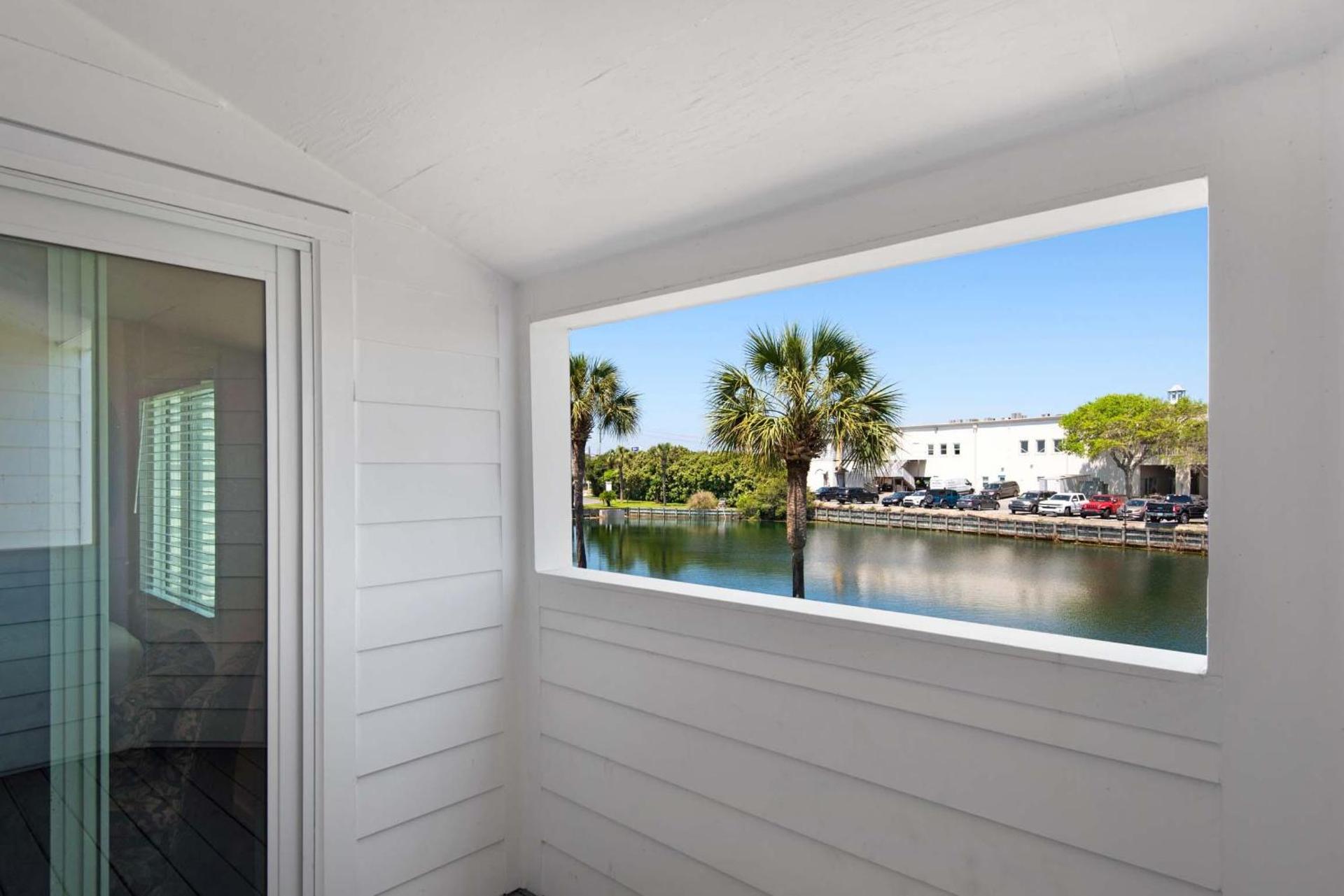 Shoreline Towers Townhouse 4-4