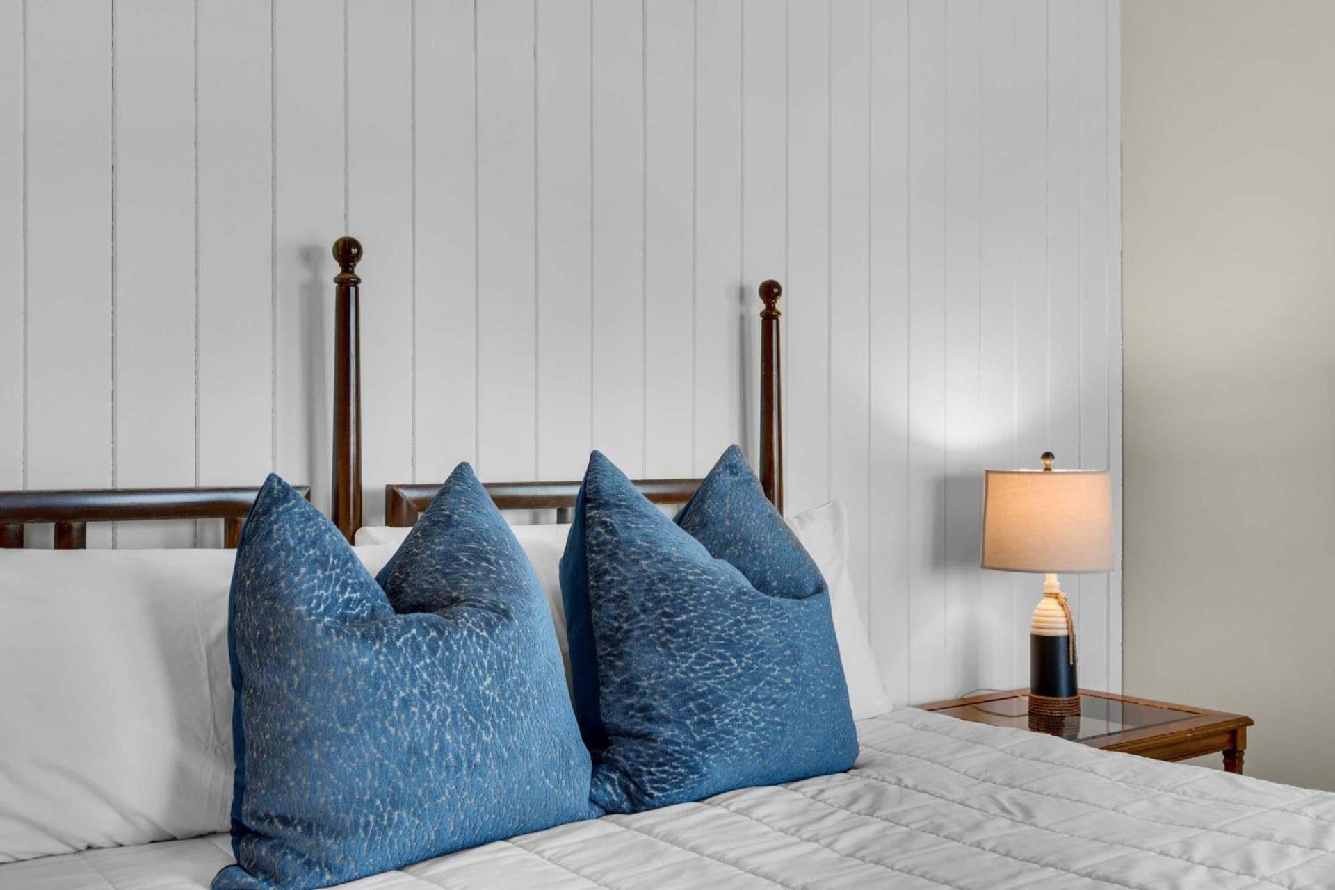 Shoreline Towers Townhouse 4-4