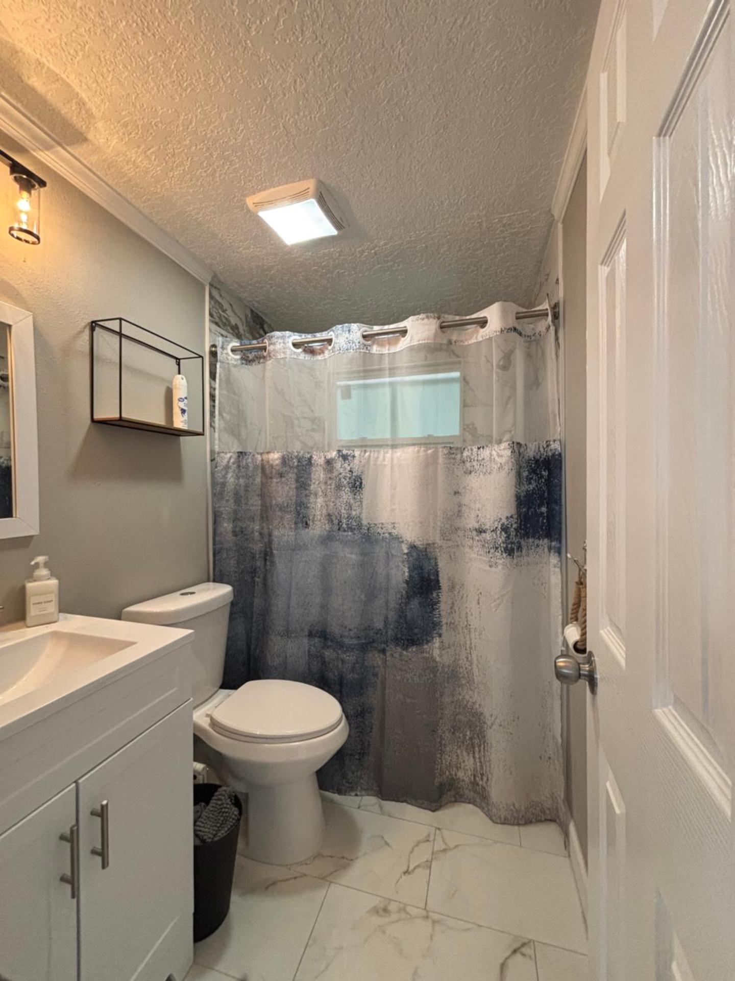 Gorgeous Seaside Seashell Cottage!