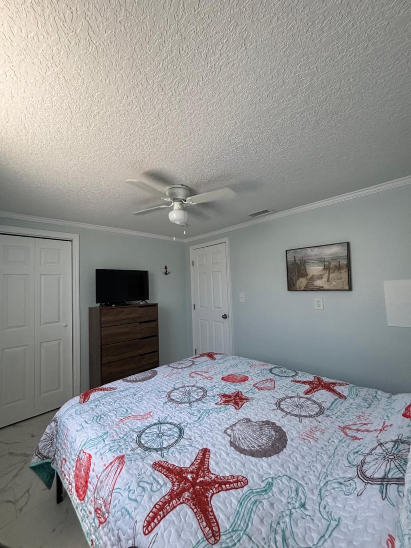 Gorgeous Seaside Seashell Cottage!