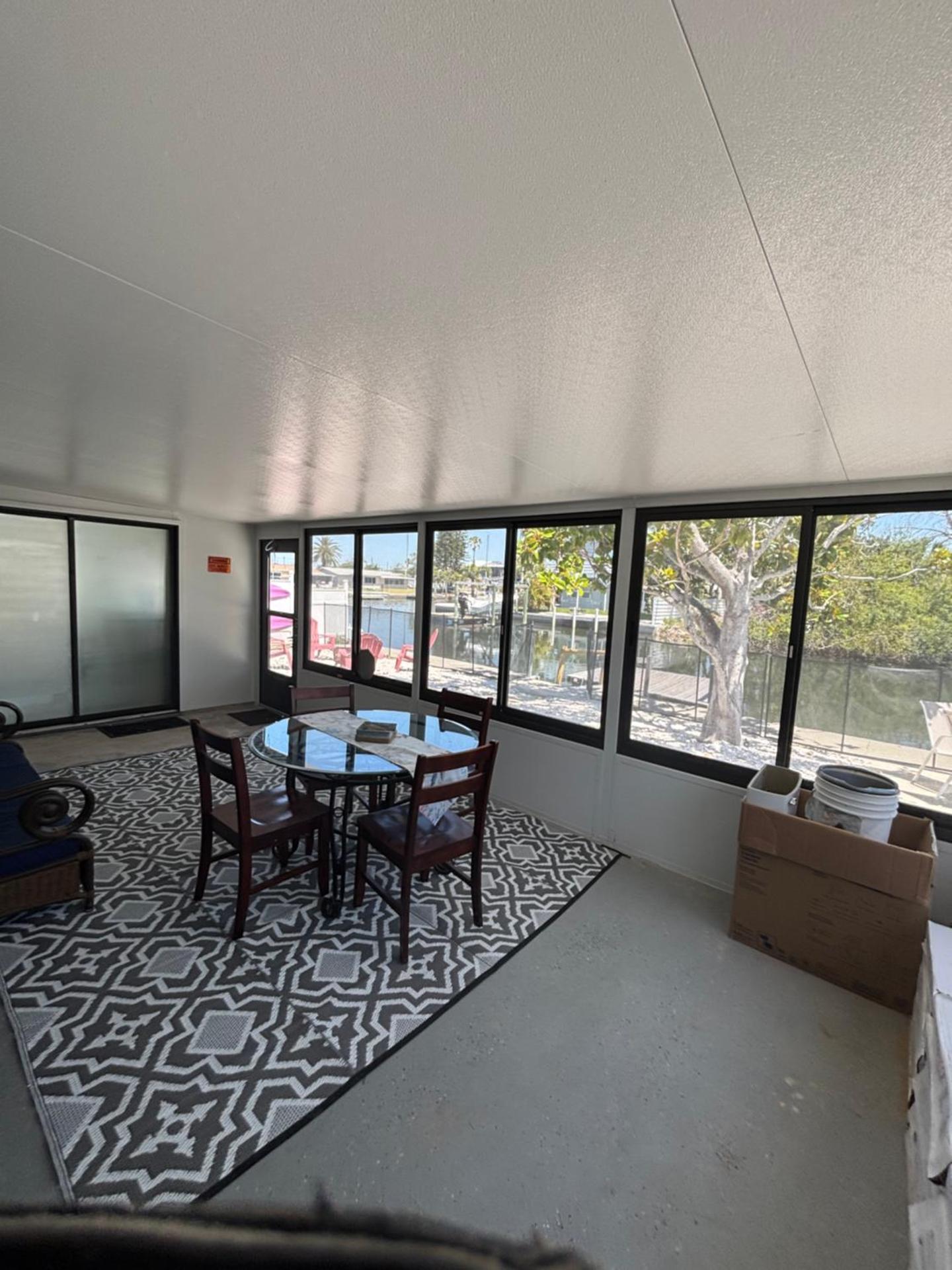 Gorgeous Seaside Seashell Cottage!