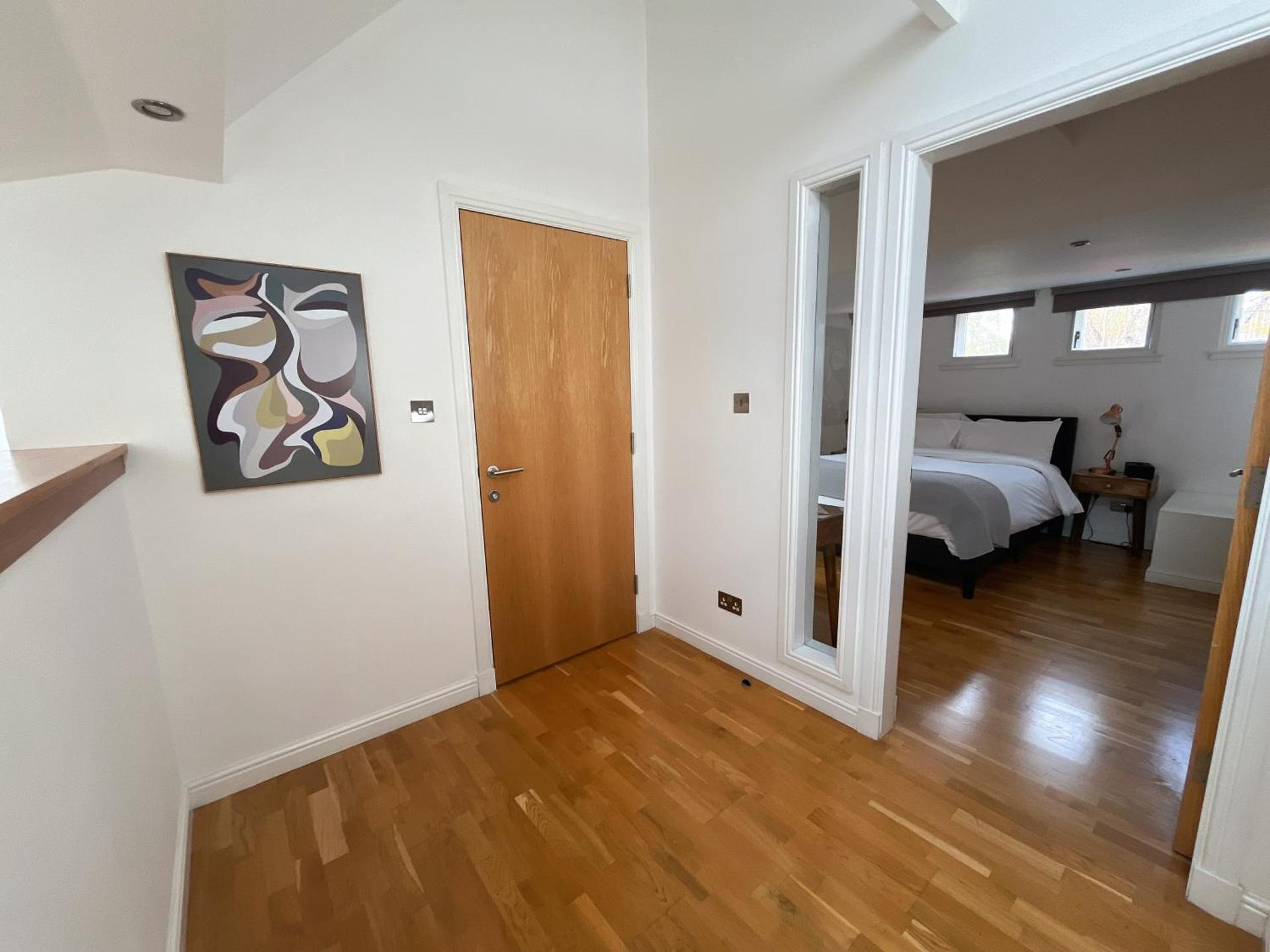 Private Parking 2 Bed 2 bath