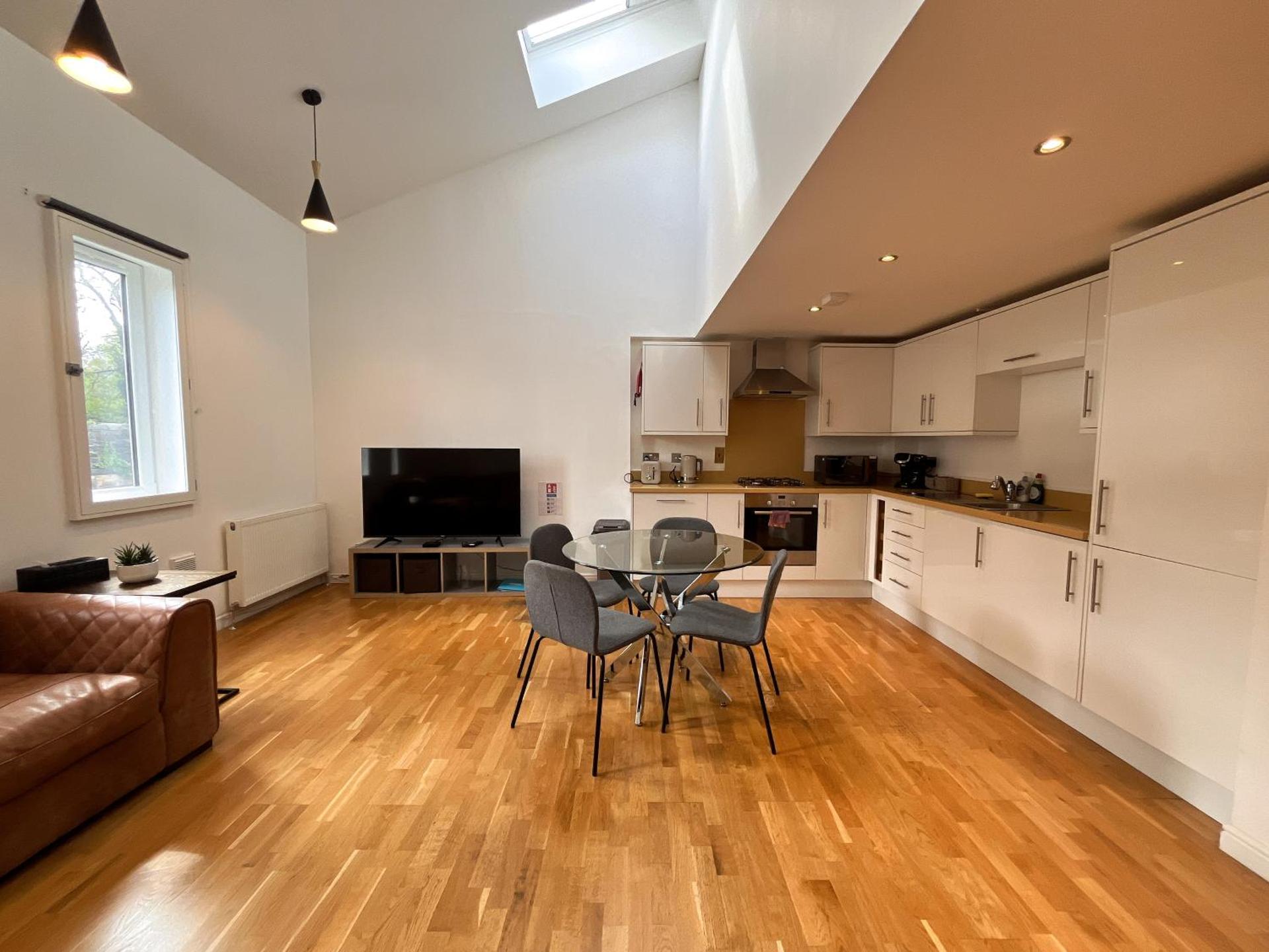 Private Parking 2 Bed 2 bath