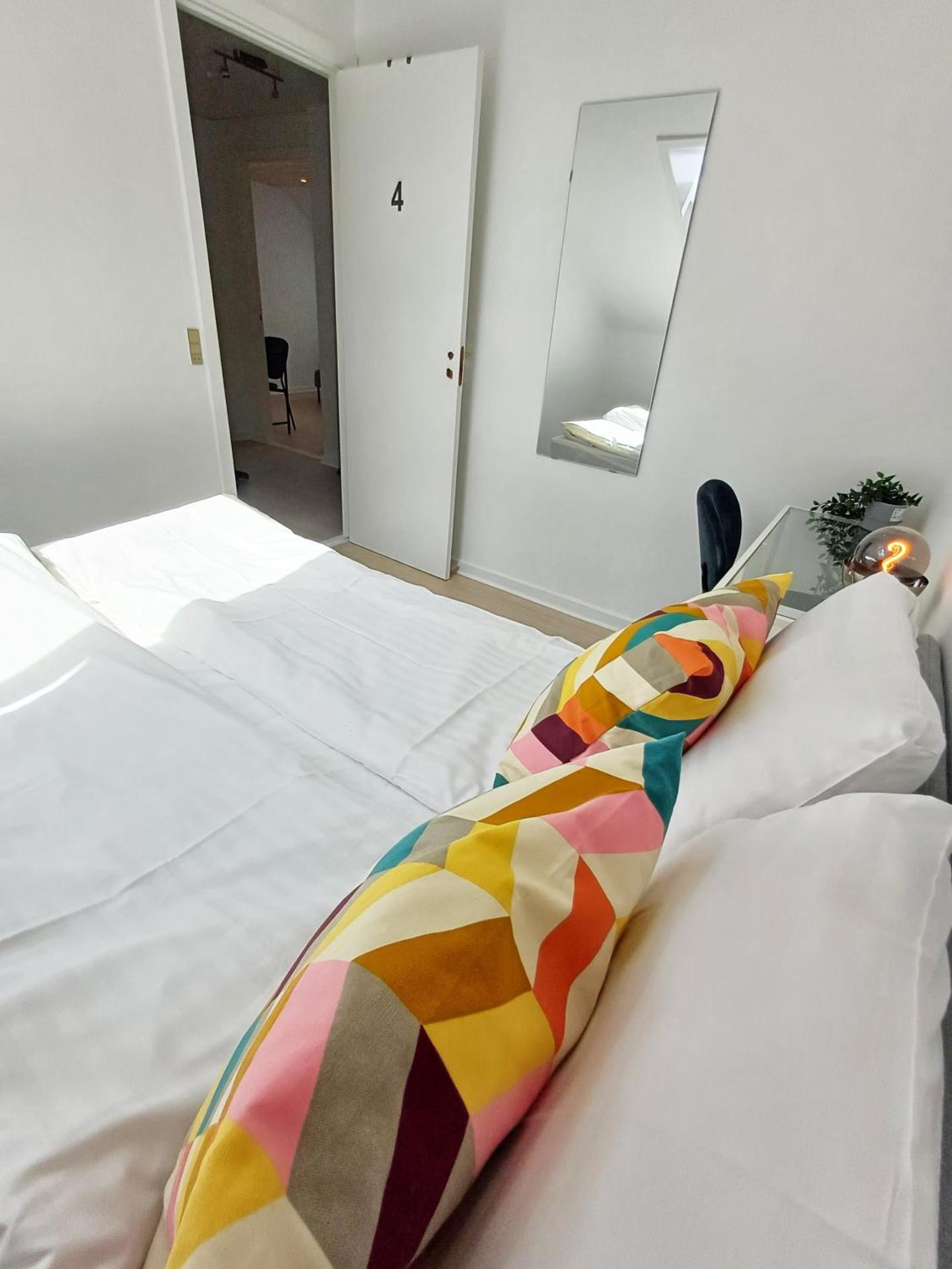 Bright Double Room with Free Parking