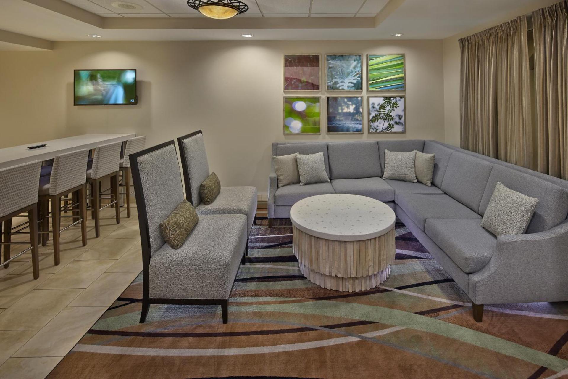 Communal lounge/ TV room