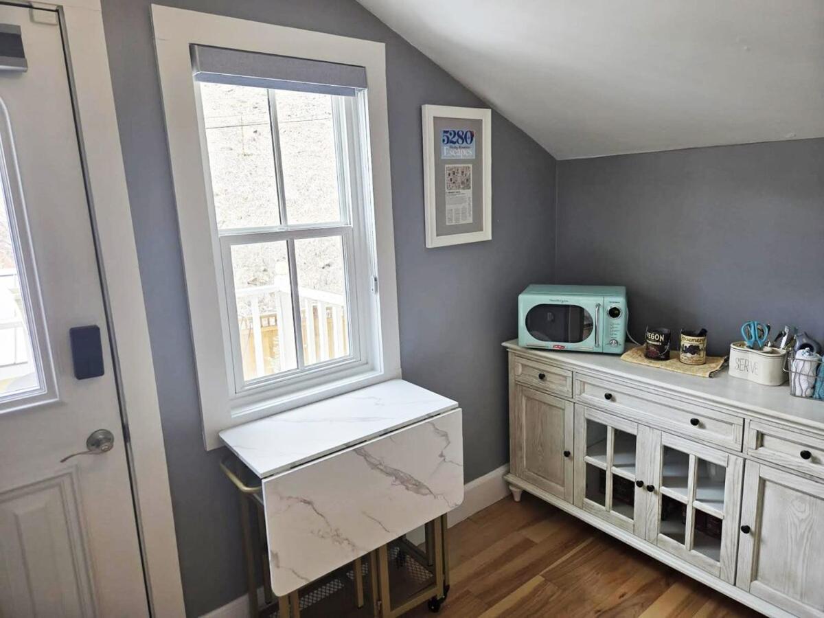 Charming Downtown Apartment in Victorian Home with Mountain Views