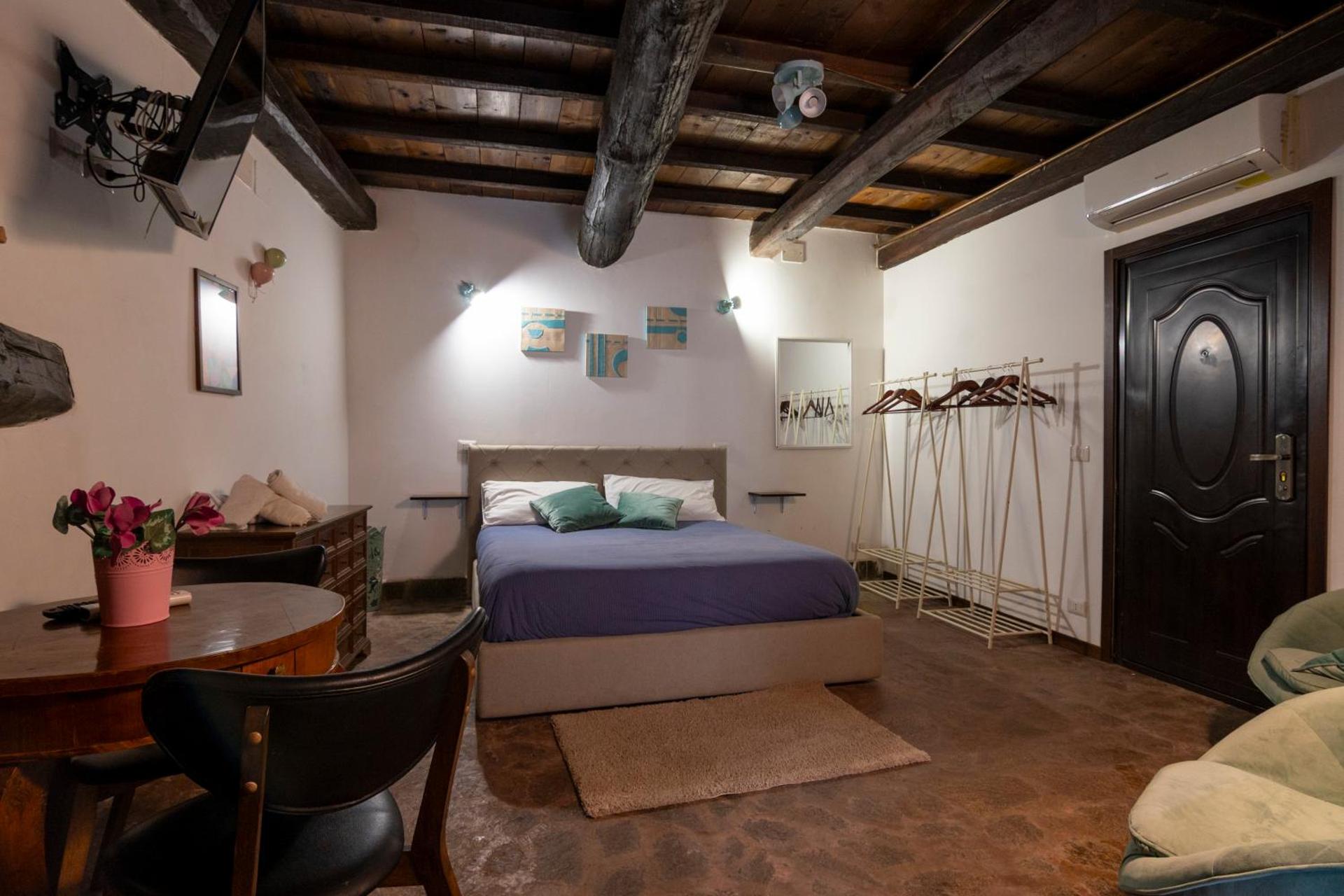 Maestosa Roccaforte dei Principi, 3 piani tutti per voi!