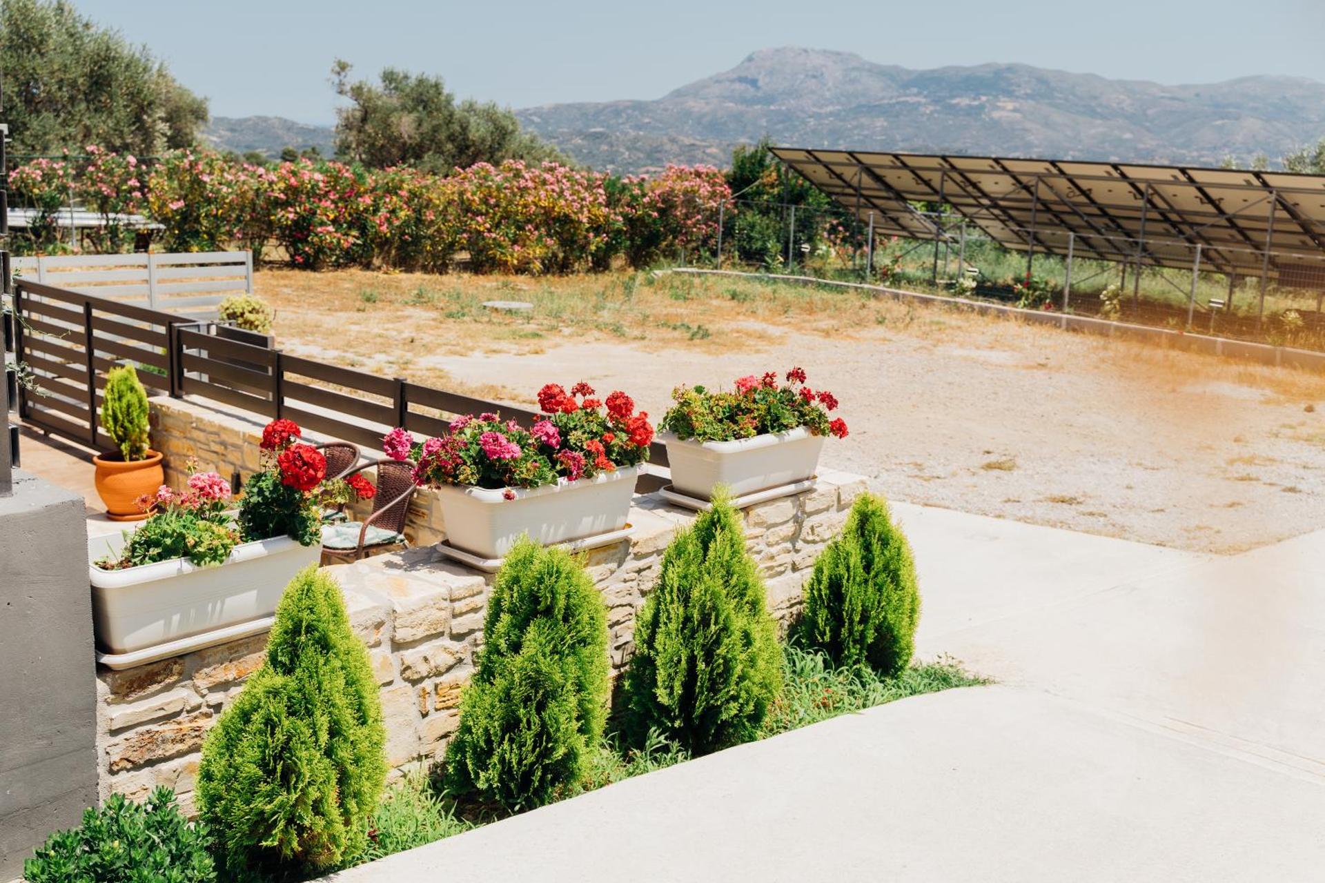 ΙΣΟΓΕΙΟ ΕΠΙΠΛΩΜΕΝΟ ΔΙΑΜΕΡΙΣΜΑ