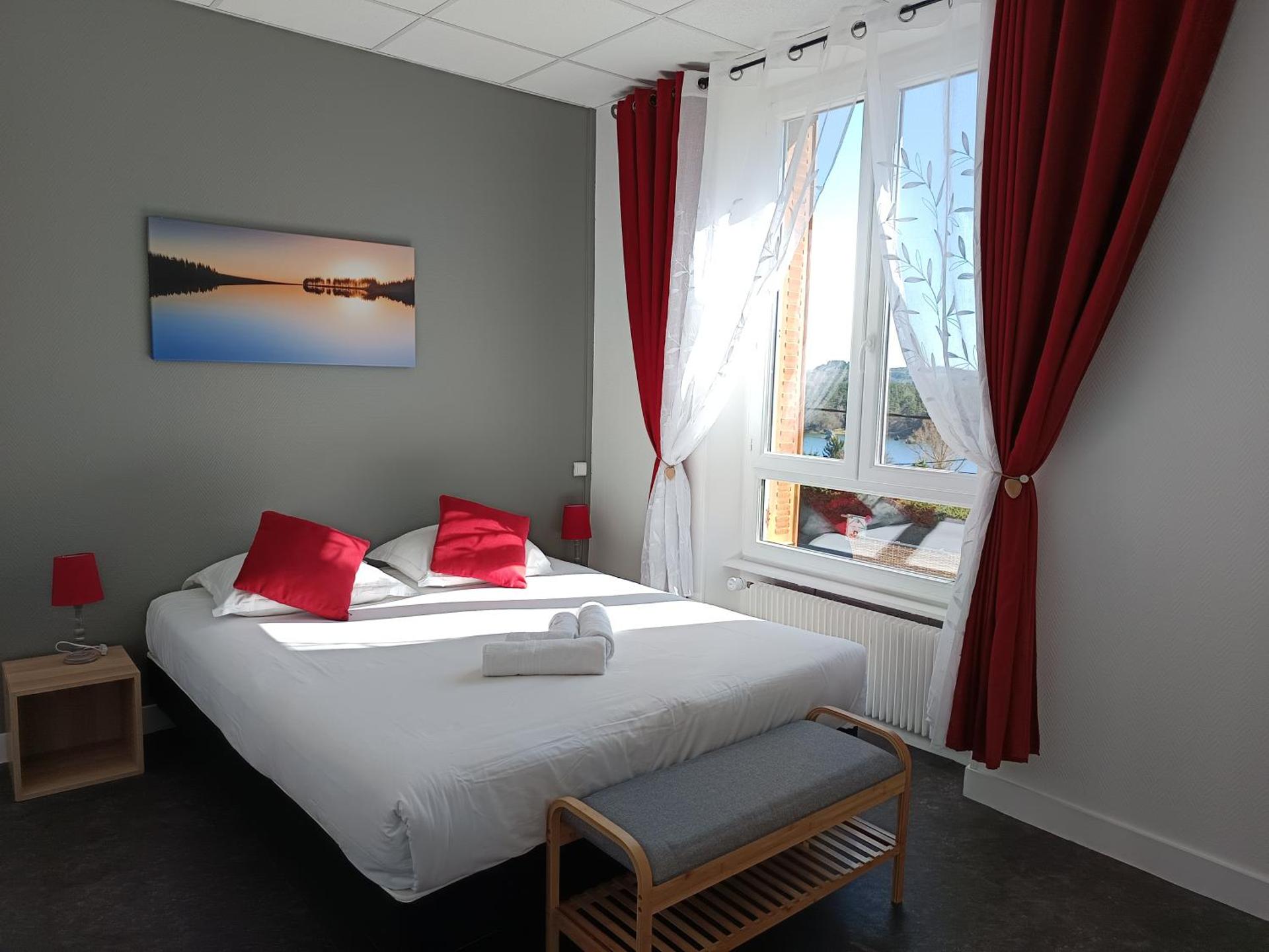 Entre Lacs et Volcans