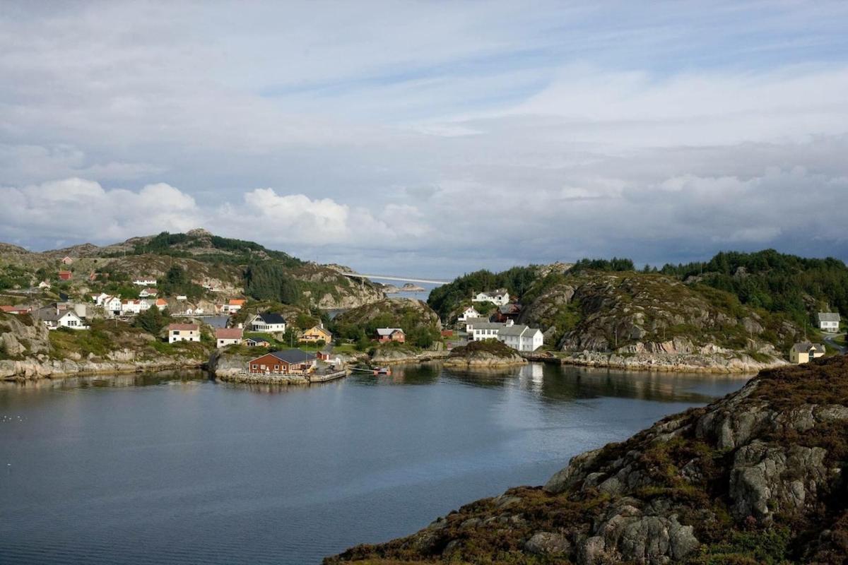 Seaside Cabin with panoramic view