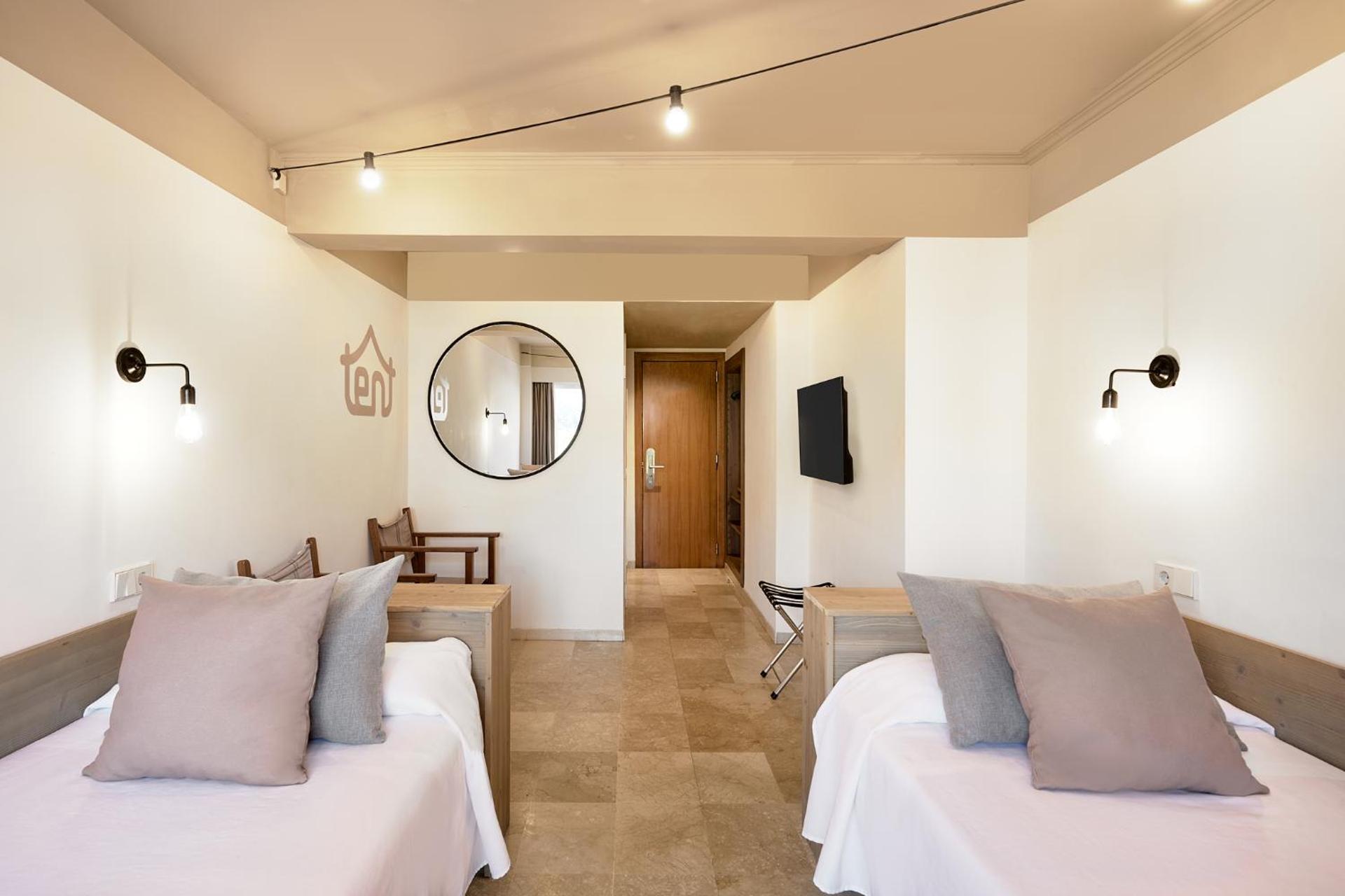 Photo of the whole room