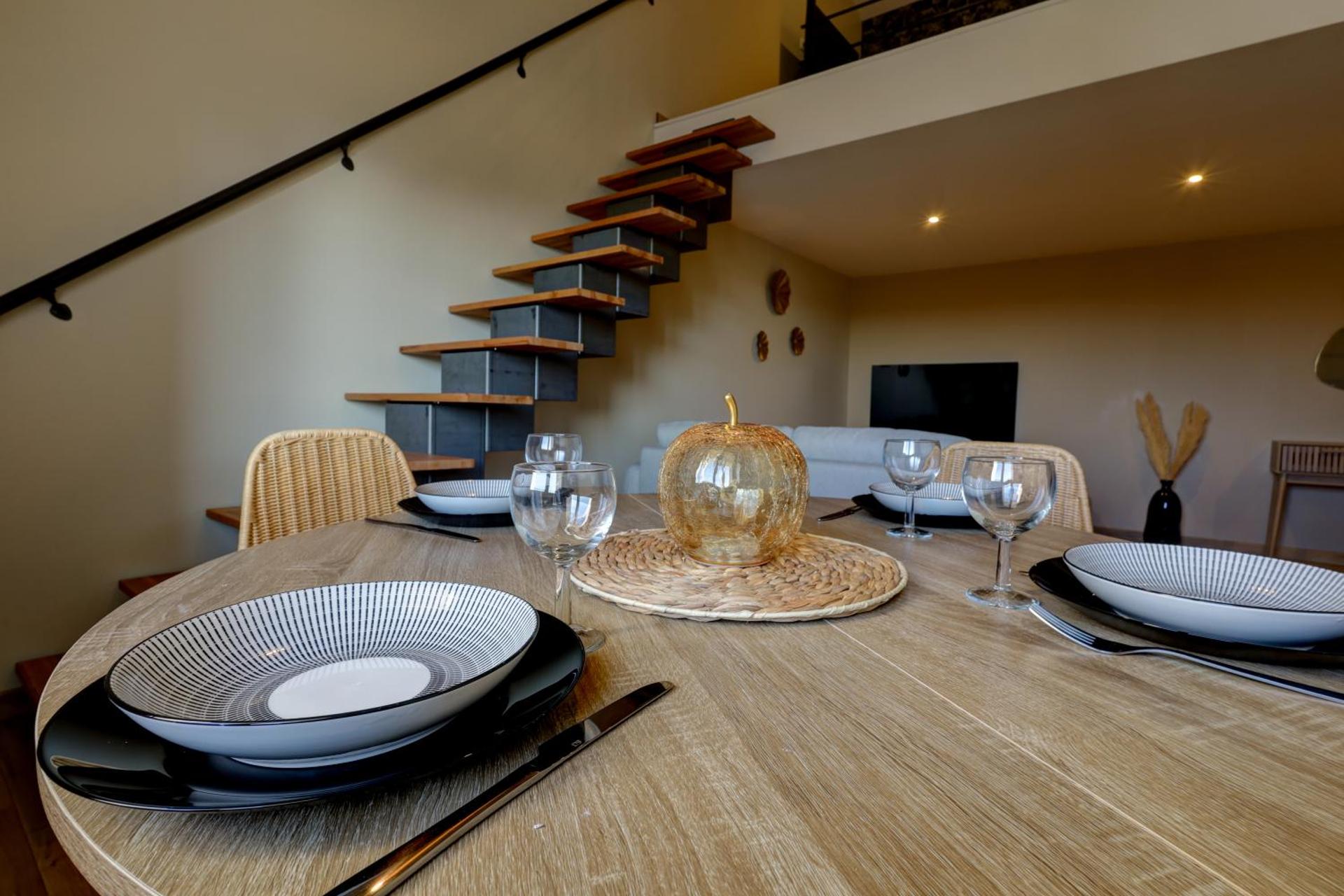 Duplex avec terrasse proche Pérouges Meximieux CNPE BUGEY