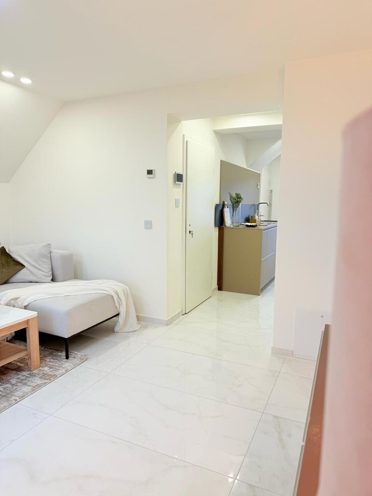 Luxrem-DE 5 Apartments