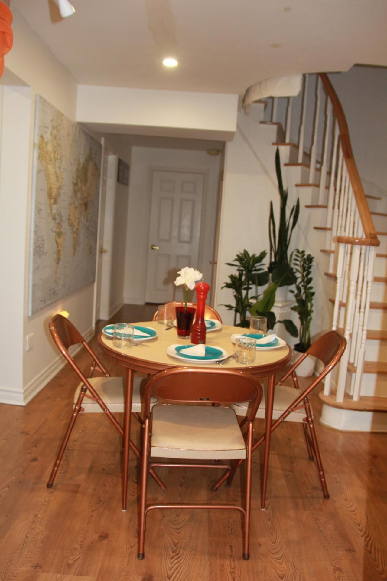 Serene Don River Nature gateway- 2BR suite, Private Patio, Free Parking