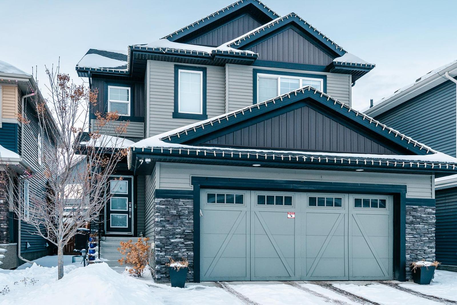 Modern suite near Airport Hospital Henday Town Ctr