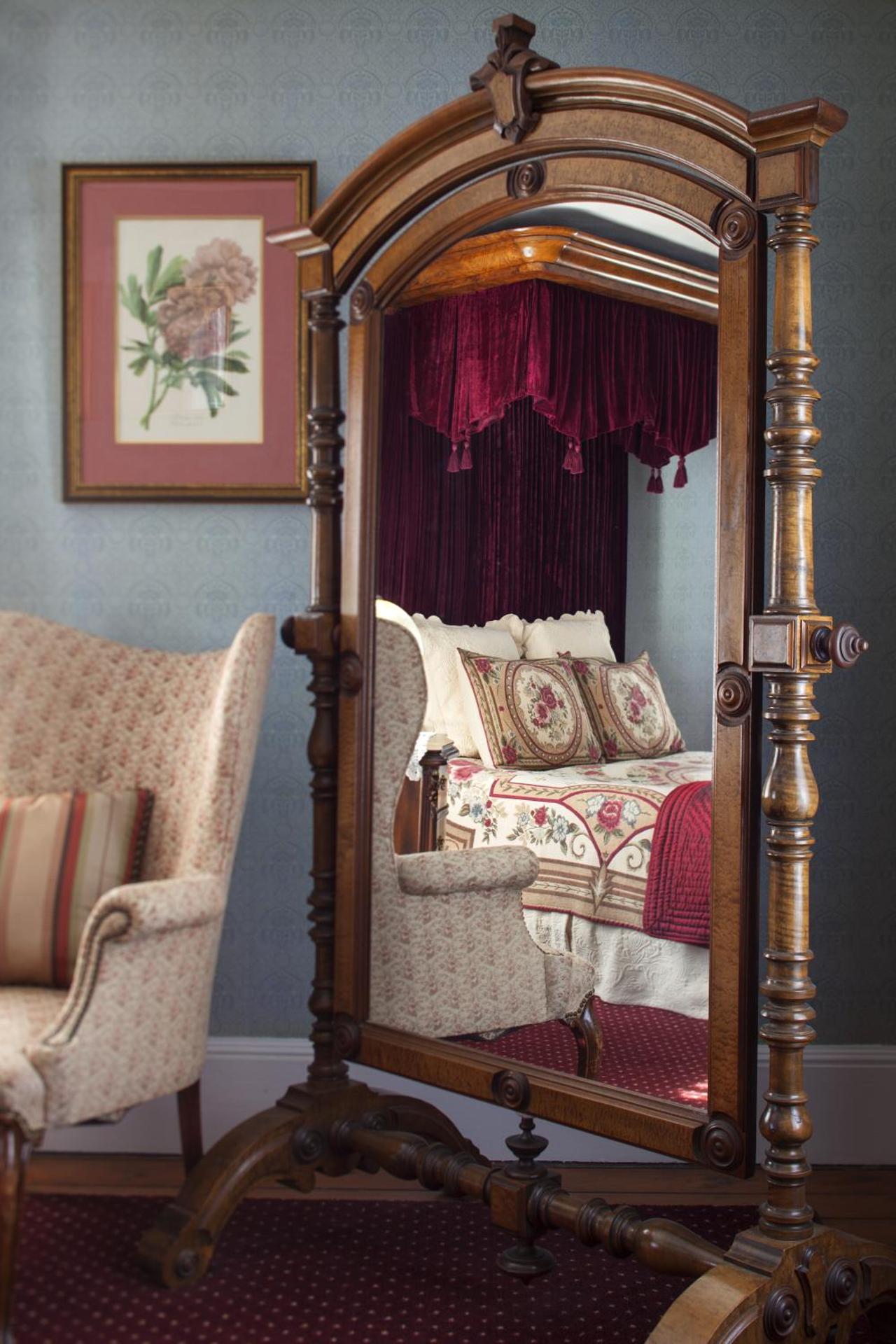 Isaiah Jones Homestead Bed and Breakfast