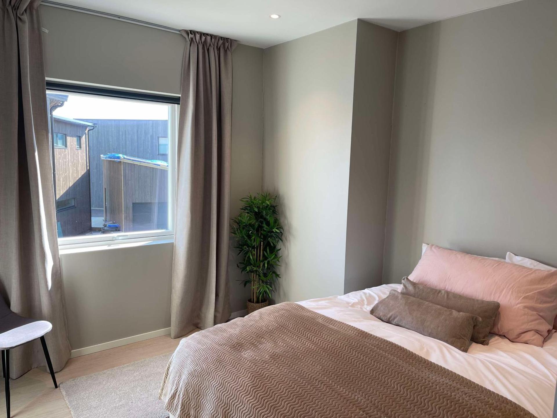 Leilighet med høy standard og fantastisk havutsikt