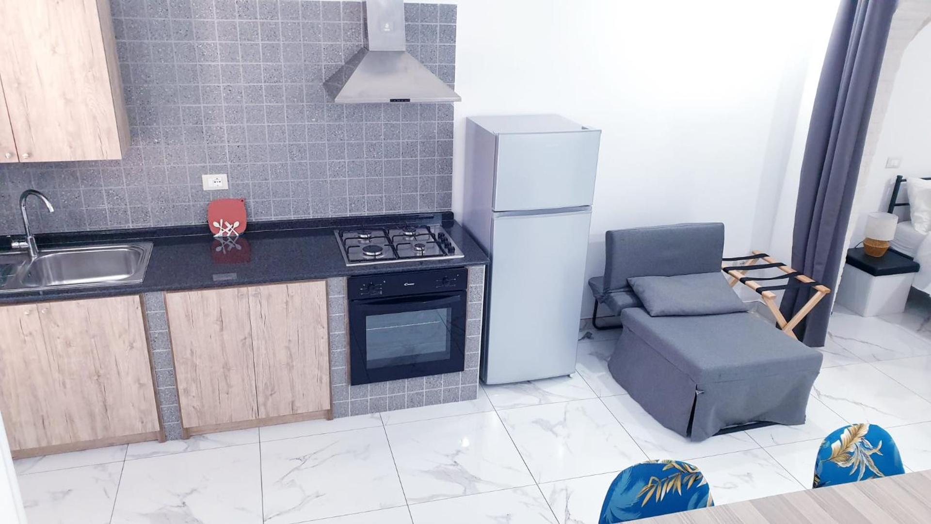 Kitchen or kitchenette