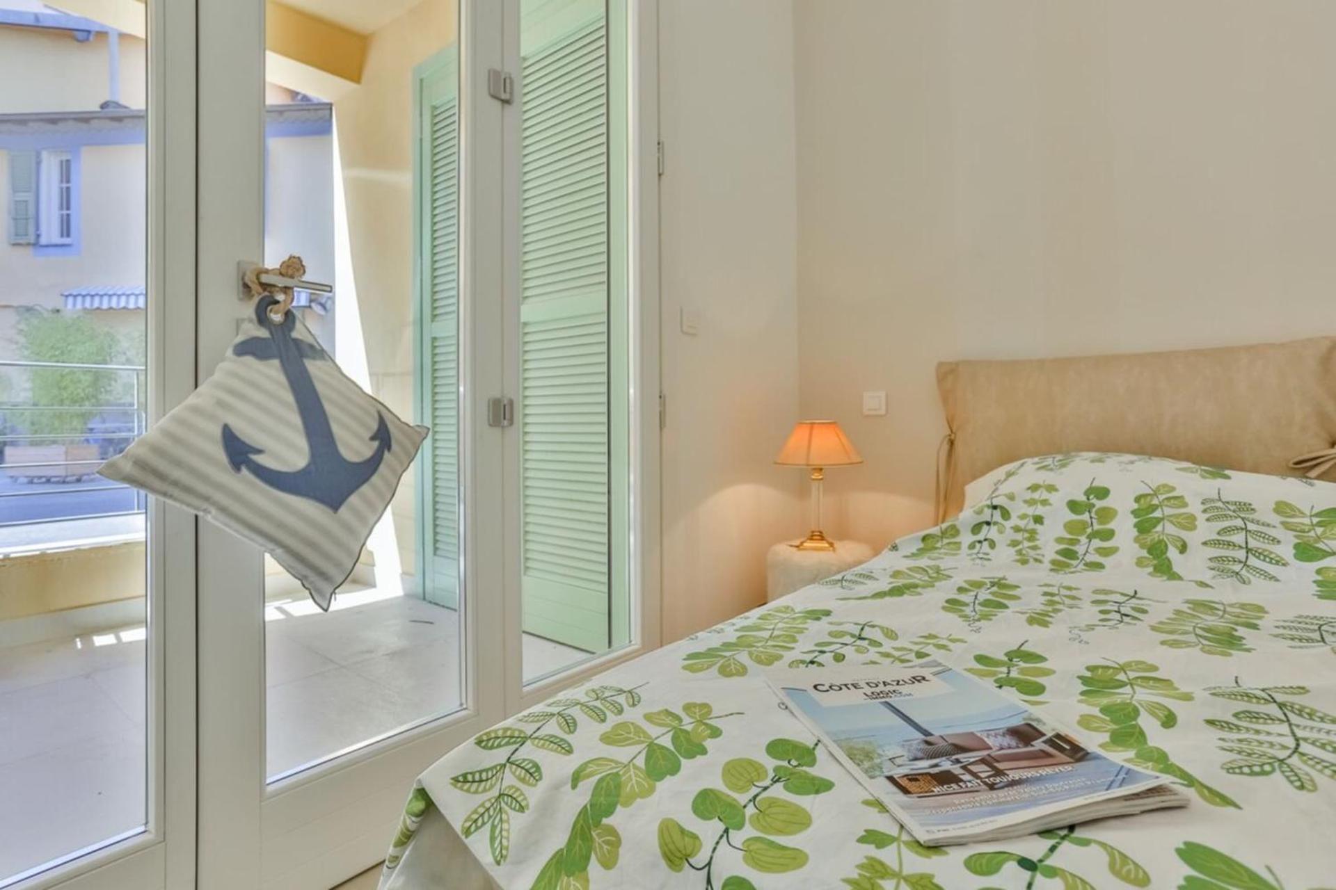 FRANCE 82 TP -1 min from the Sea - Terrace - Parking