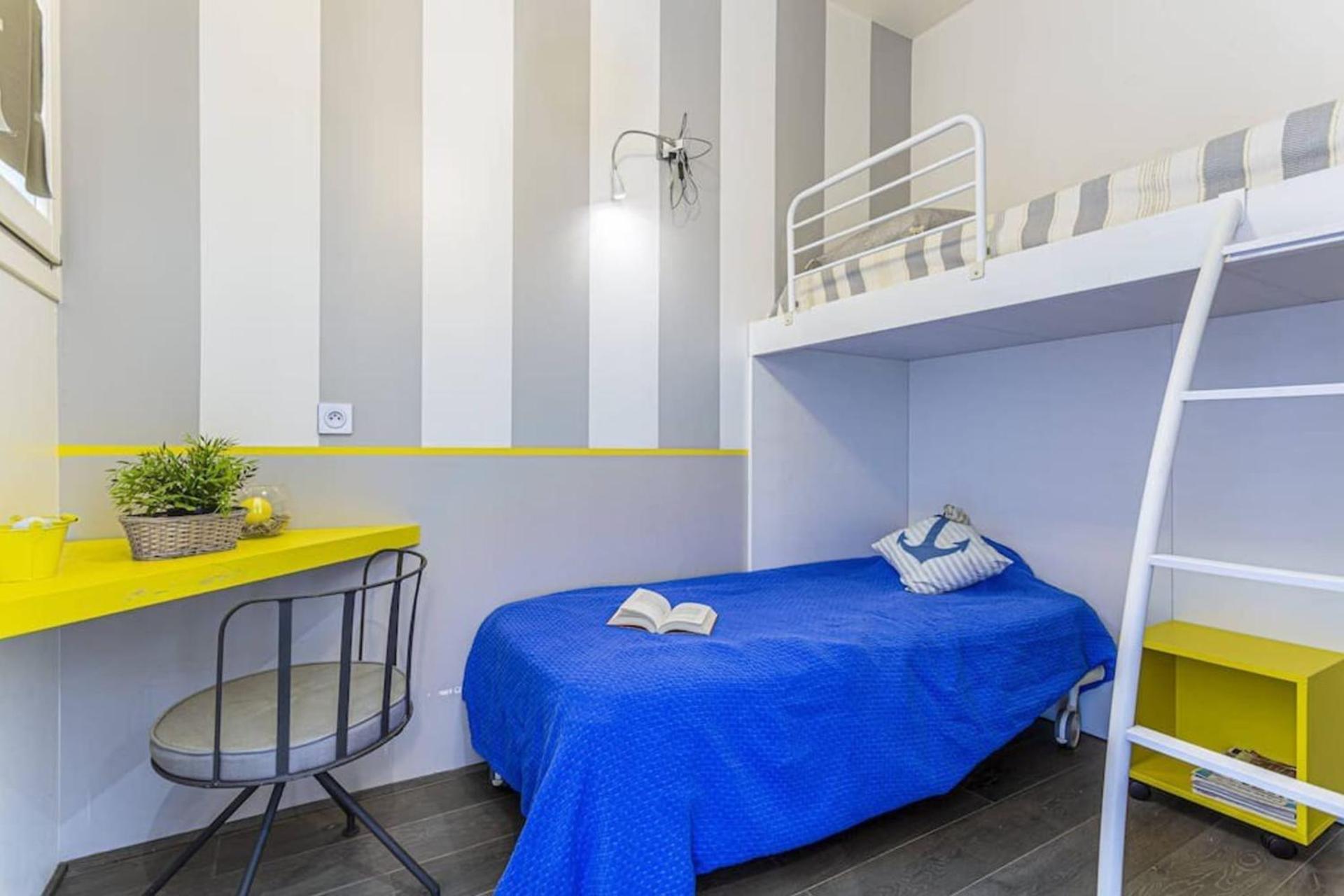 FLEURS 22 - City Center - Modern w Terrace