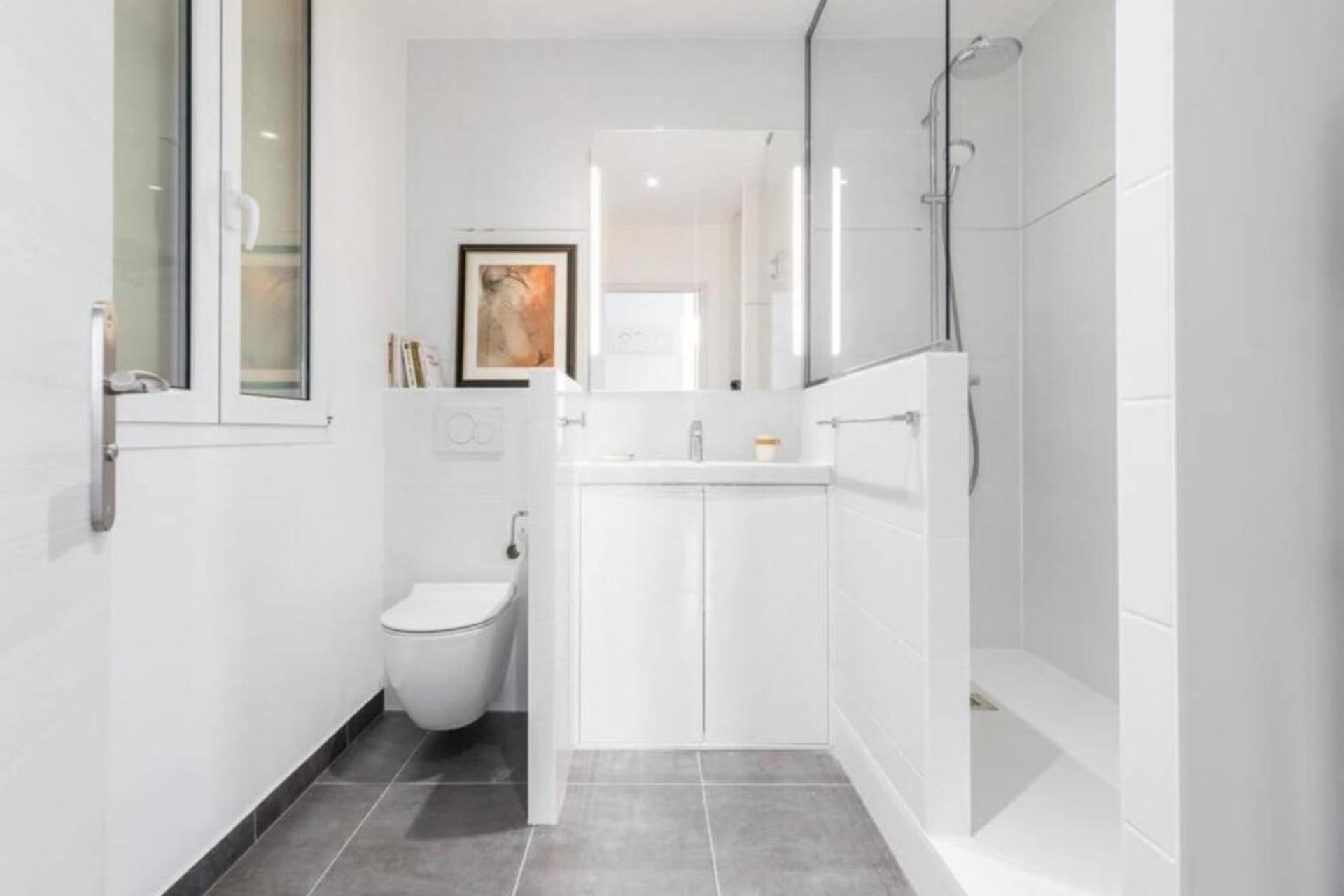 MOULIN - Stunning 1 bedroom Apt on the Port