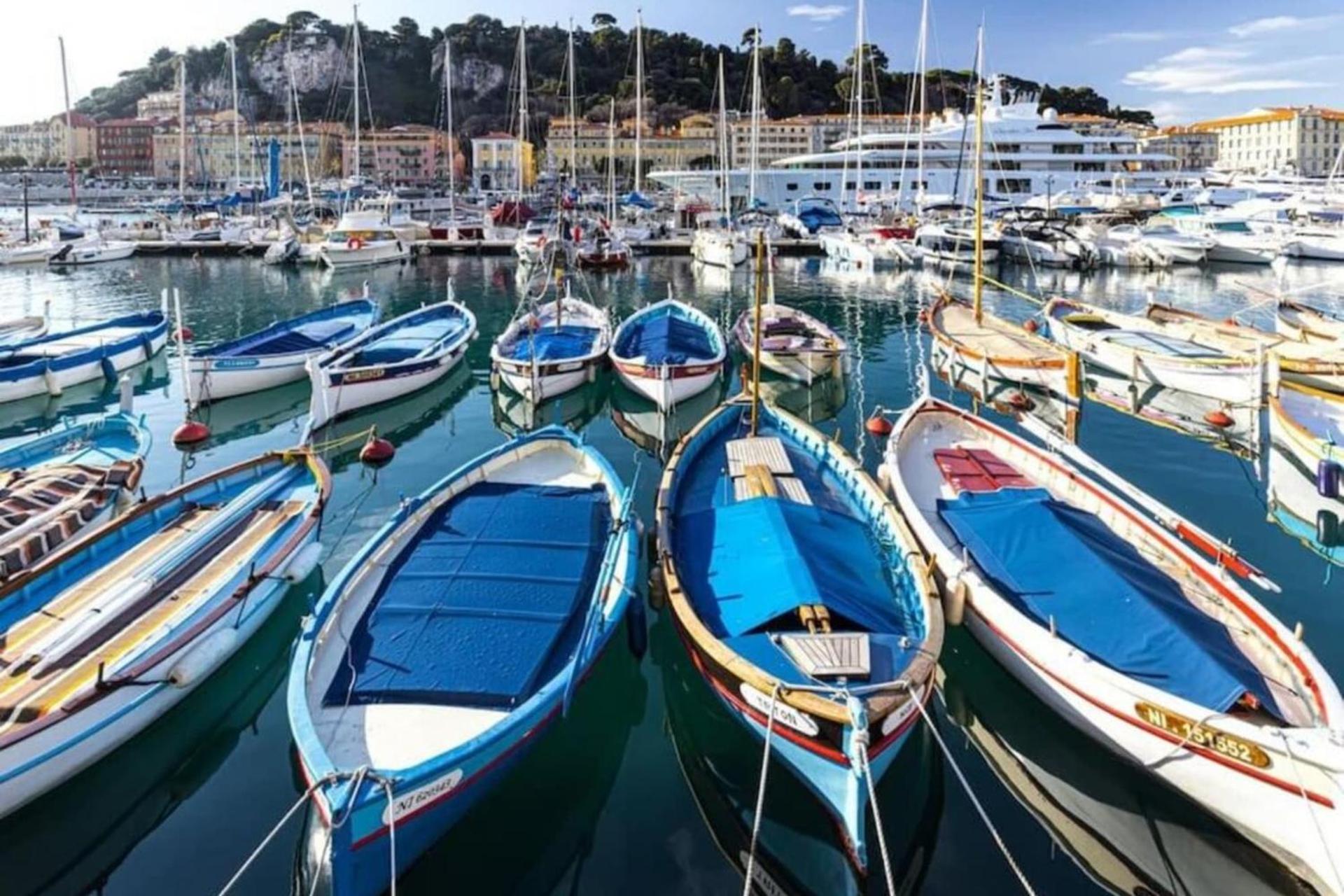 MOULIN - Stunning 1 bedroom Apt on the Port