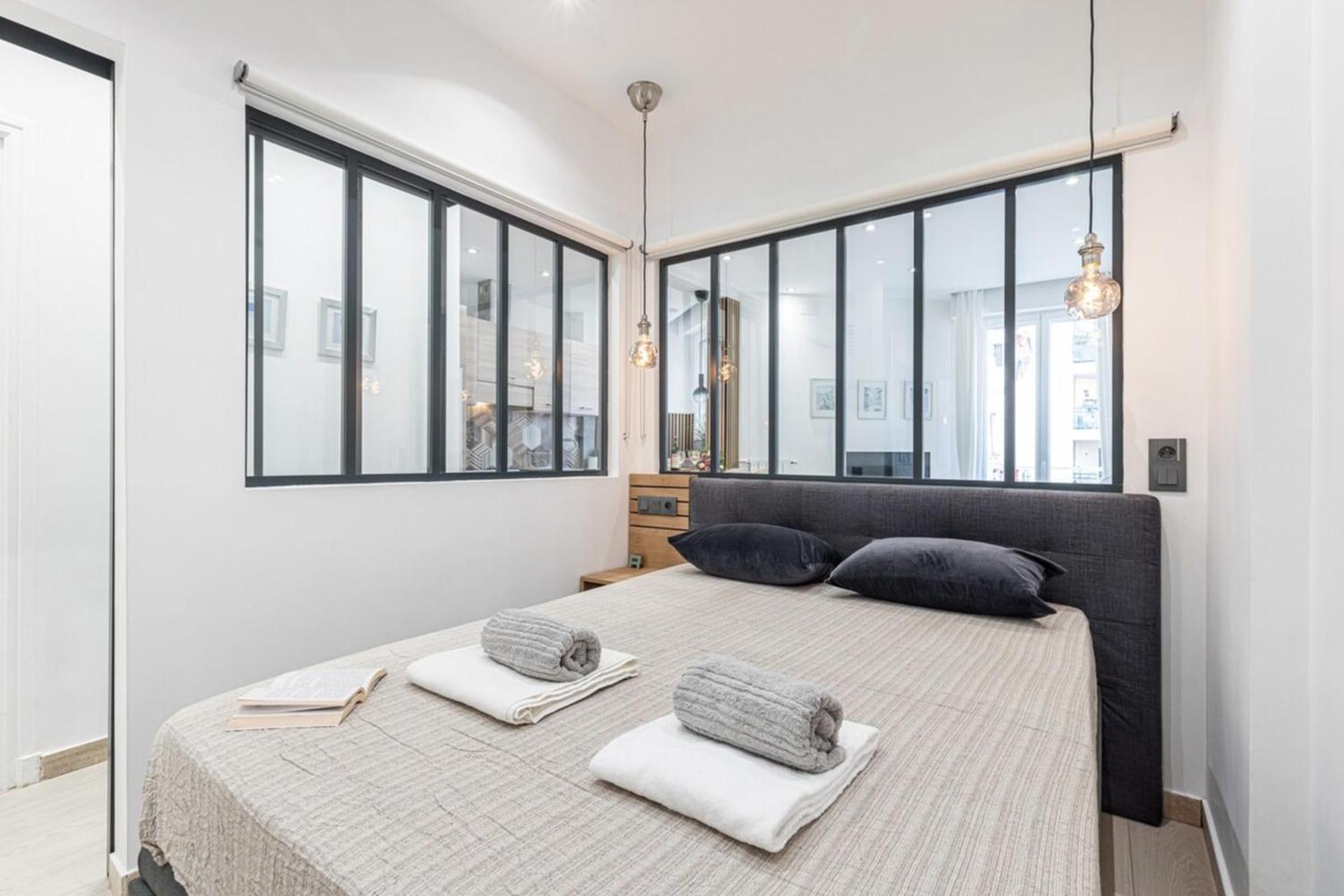 SMOLETT - Superb Studio Suite Downtown w AC