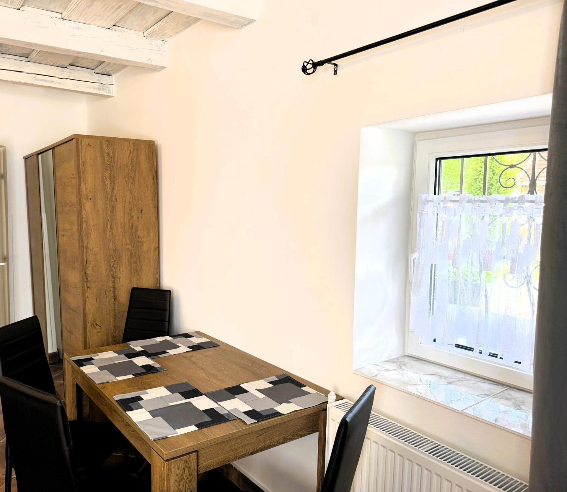 Apartment with Shower