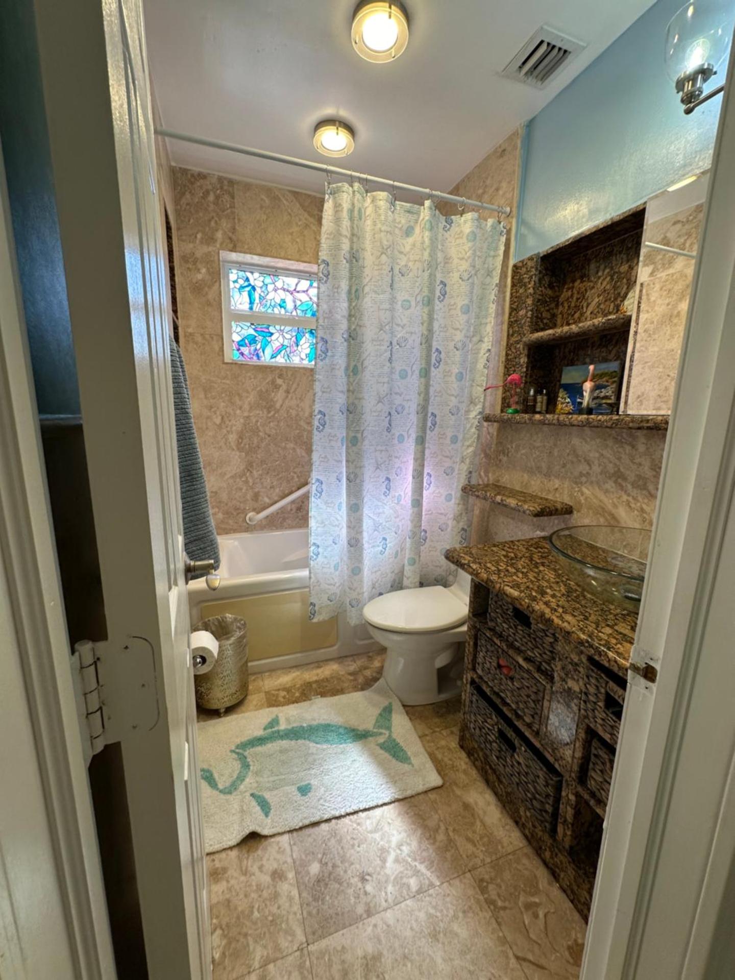 Luxury Waterfront Home, With Private Hot Tub, Hallandale Beach, Casinos, Shops