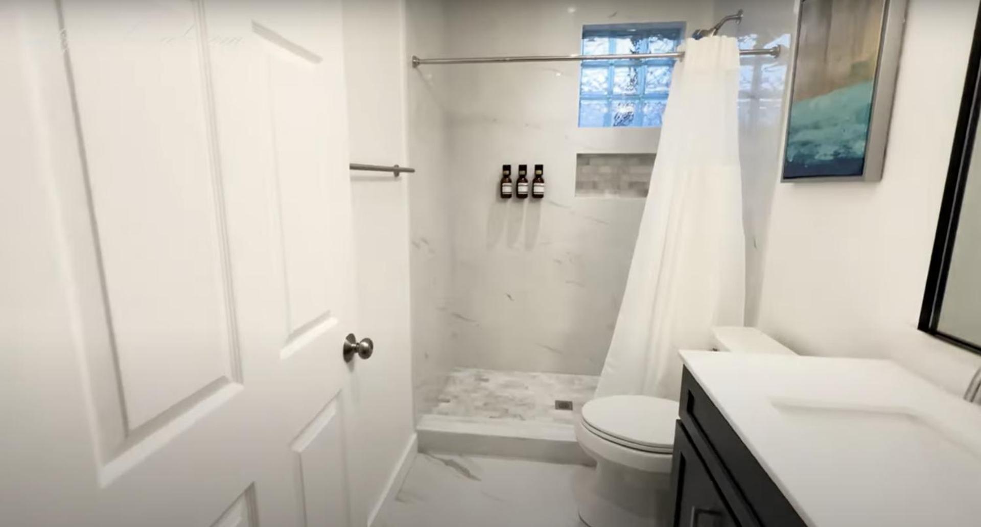 Tybeeland Steps to the Beach with Oceanviews, Beachside of Butler Ave