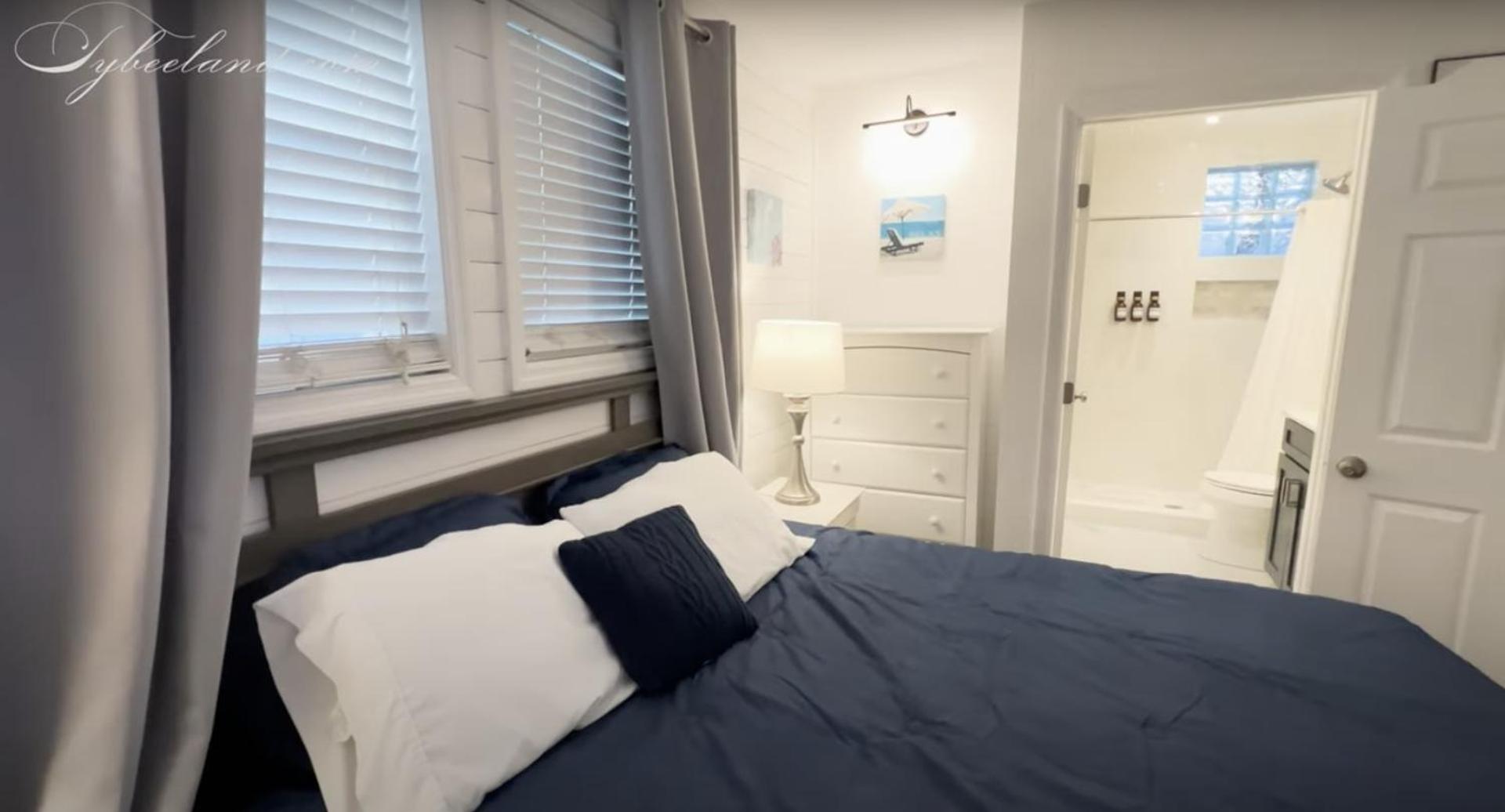 Tybeeland Steps to the Beach with Oceanviews, Beachside of Butler Ave