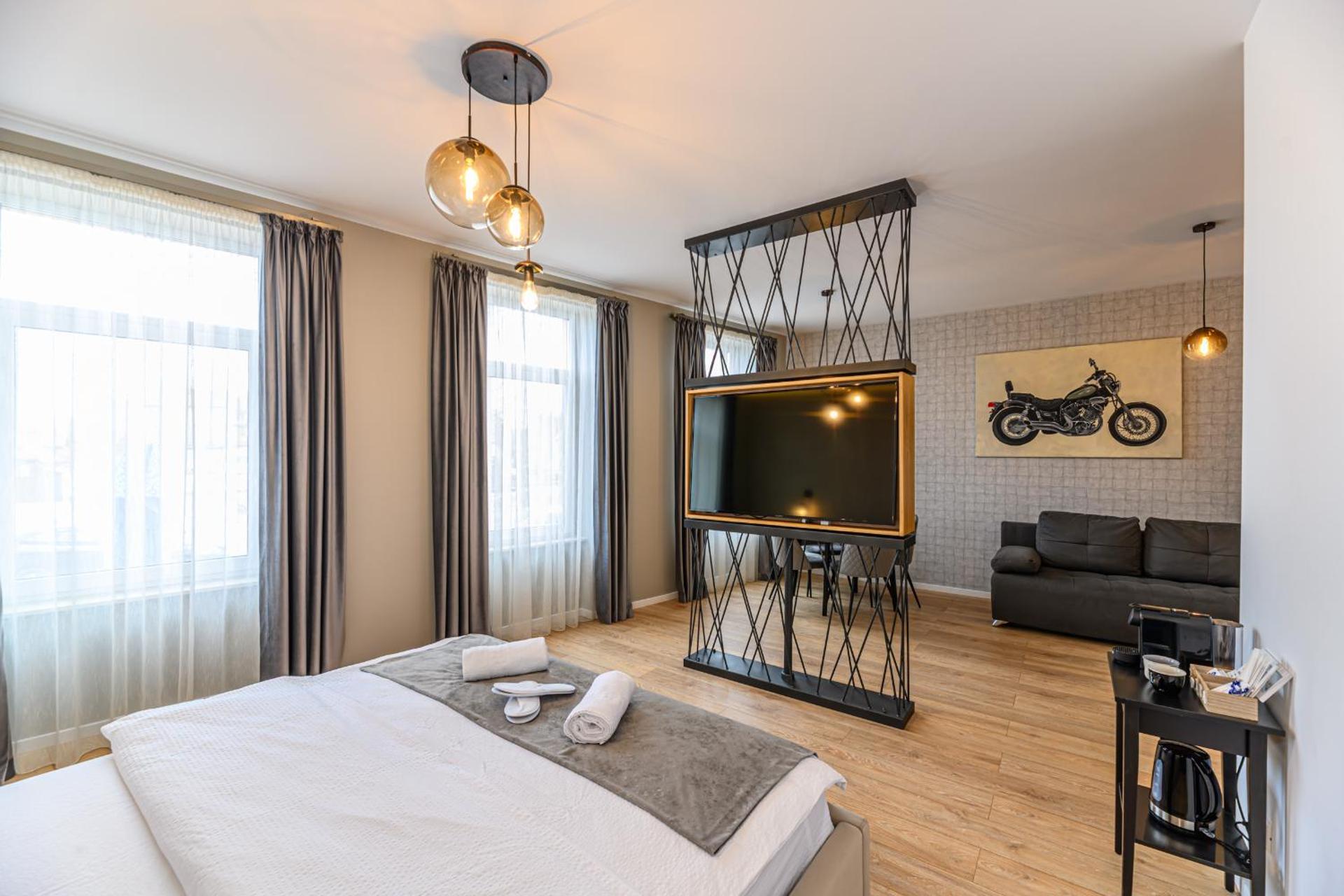 Communal lounge/ TV room