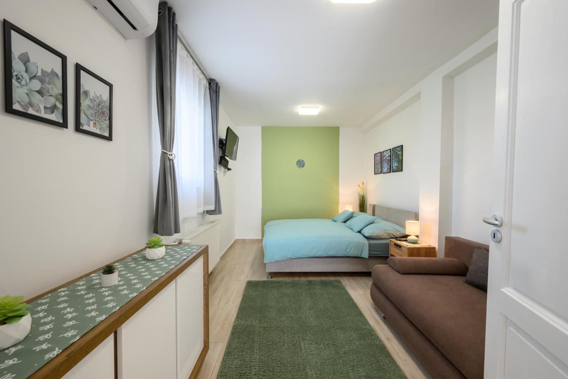 Kövirózsa Pihenőház